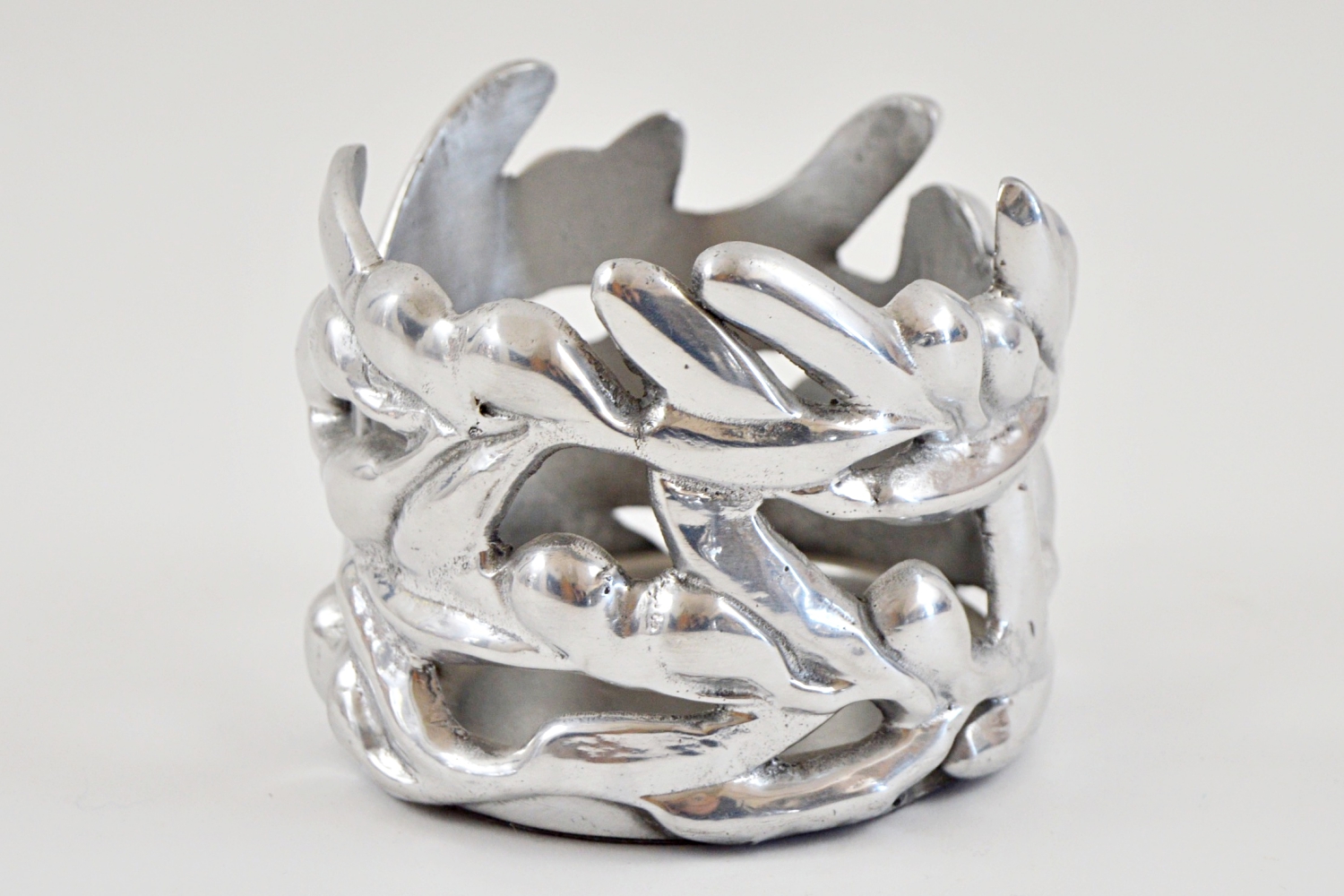 Mariposa Nautical Serveware