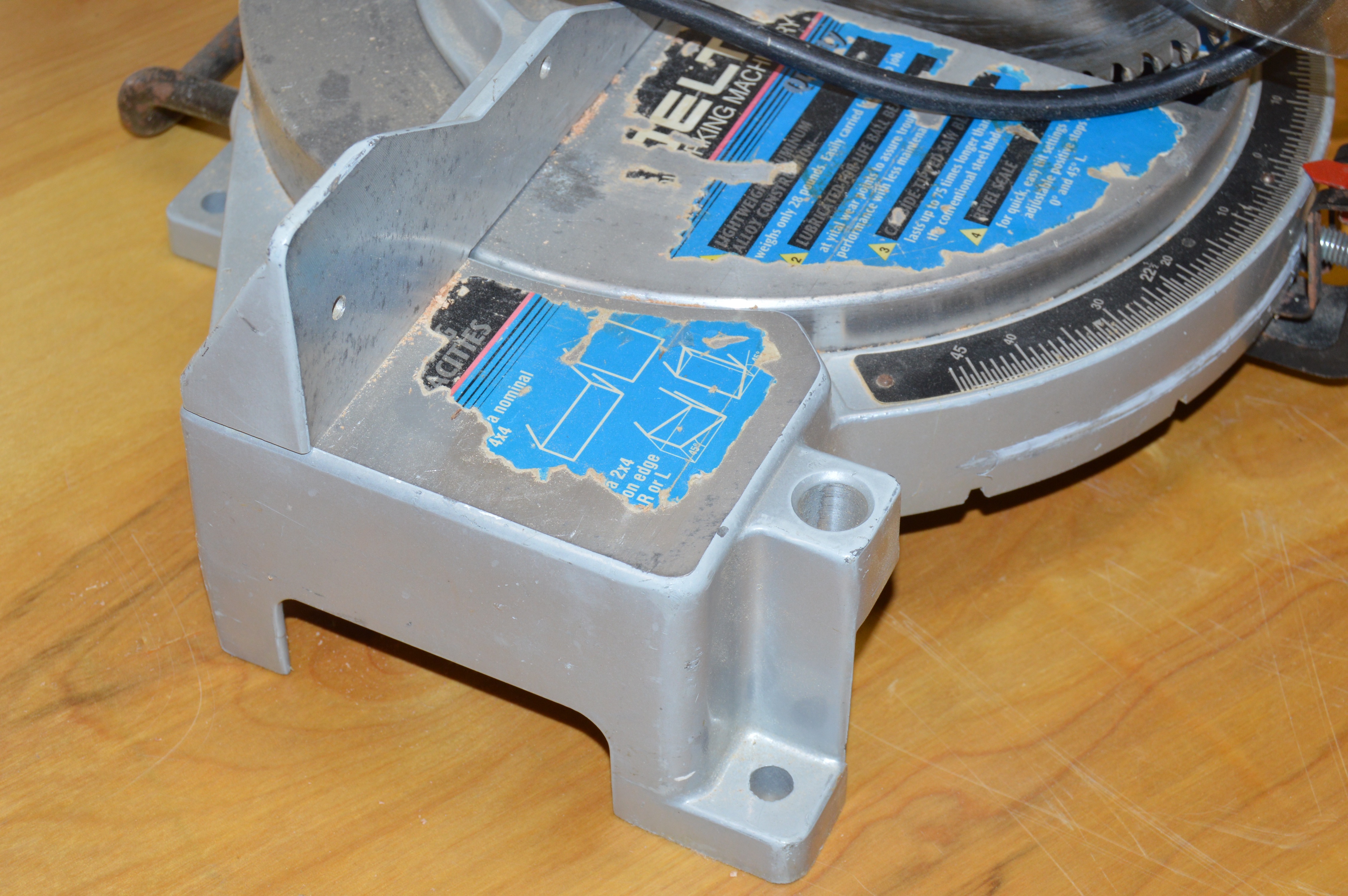 Delta 10" Compound Miter Saw