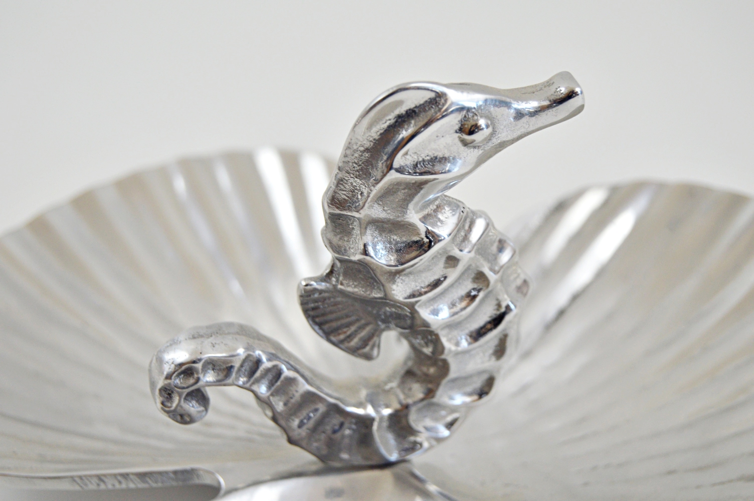 Mariposa Nautical Serveware