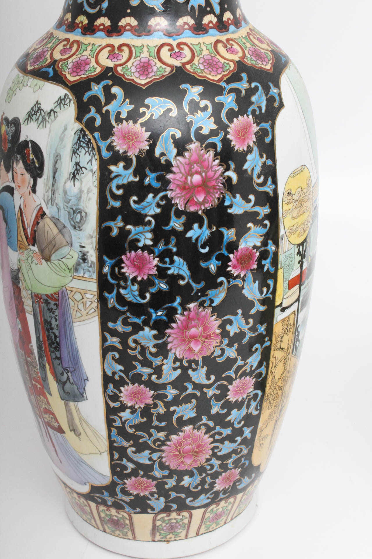 Japanese Decor Featuring Hakata Doll Figures