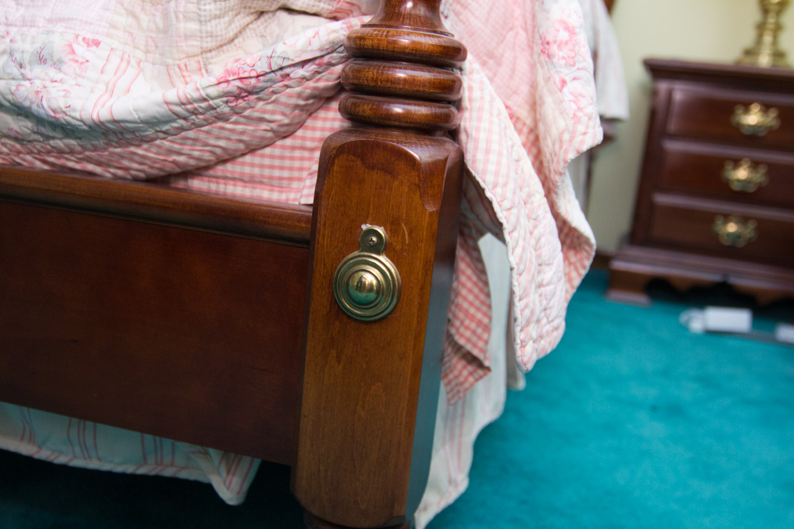 Lexington Furniture Queen Size Four Post Bed