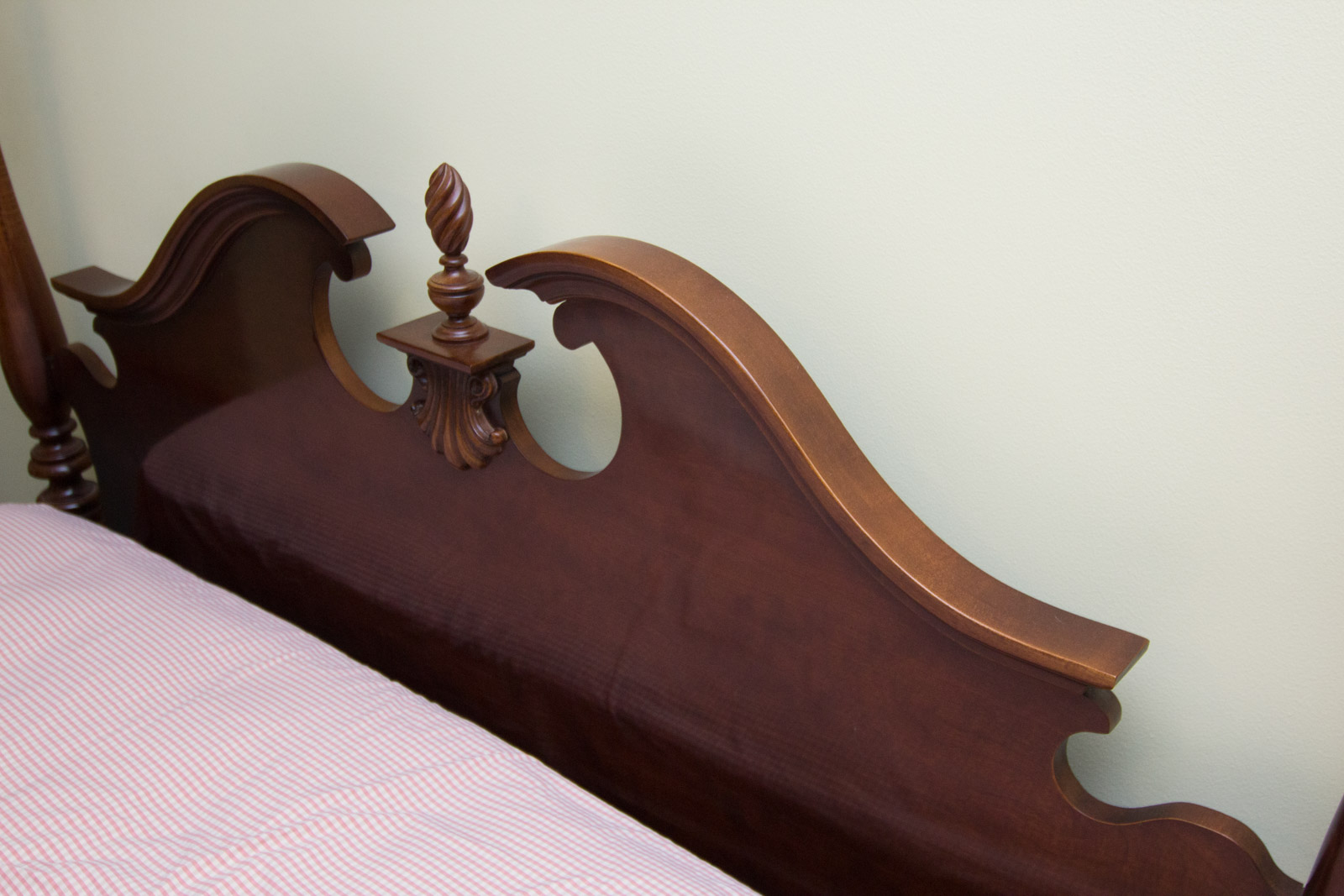 Lexington Furniture Queen Size Four Post Bed