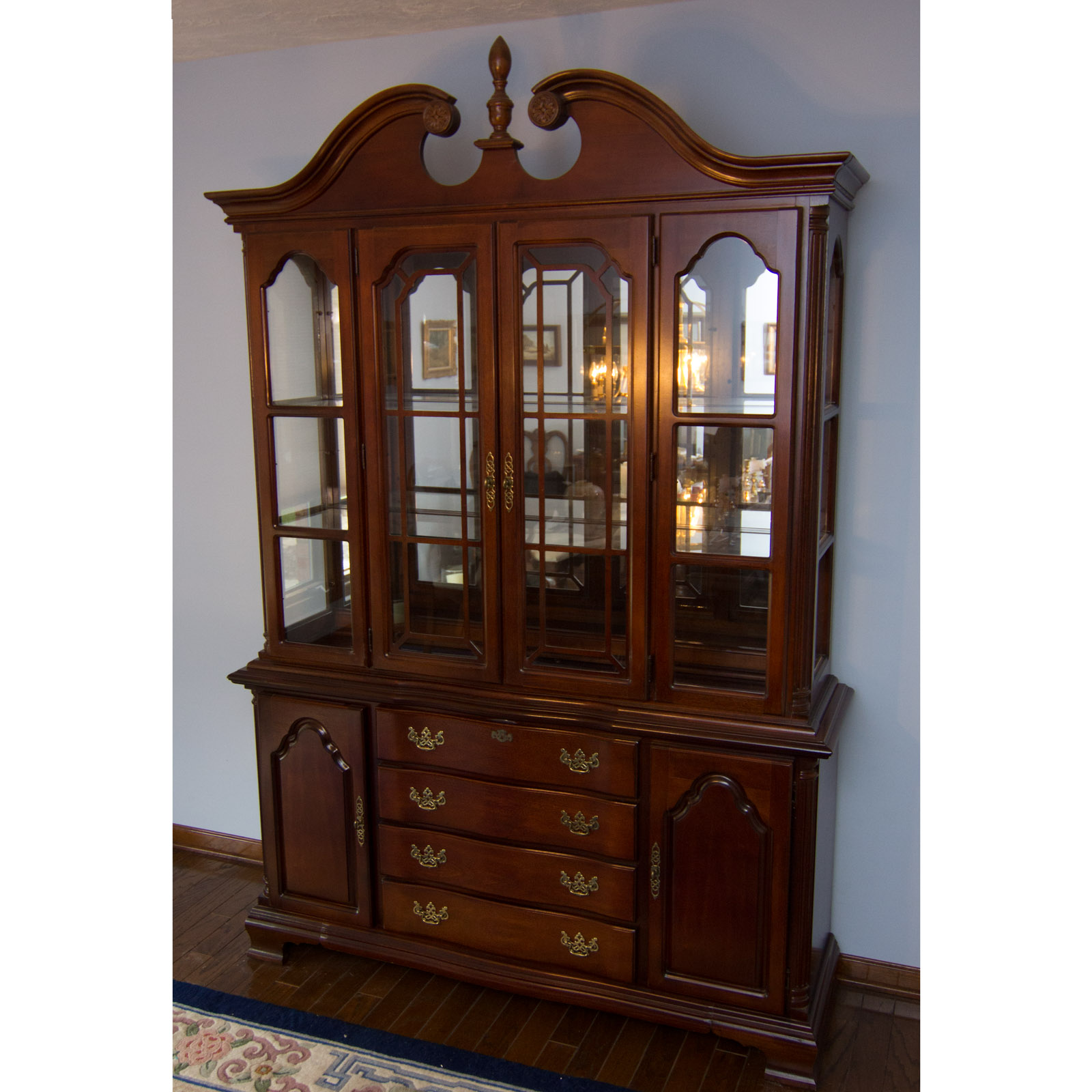 Lexington Furniture China Cabinet