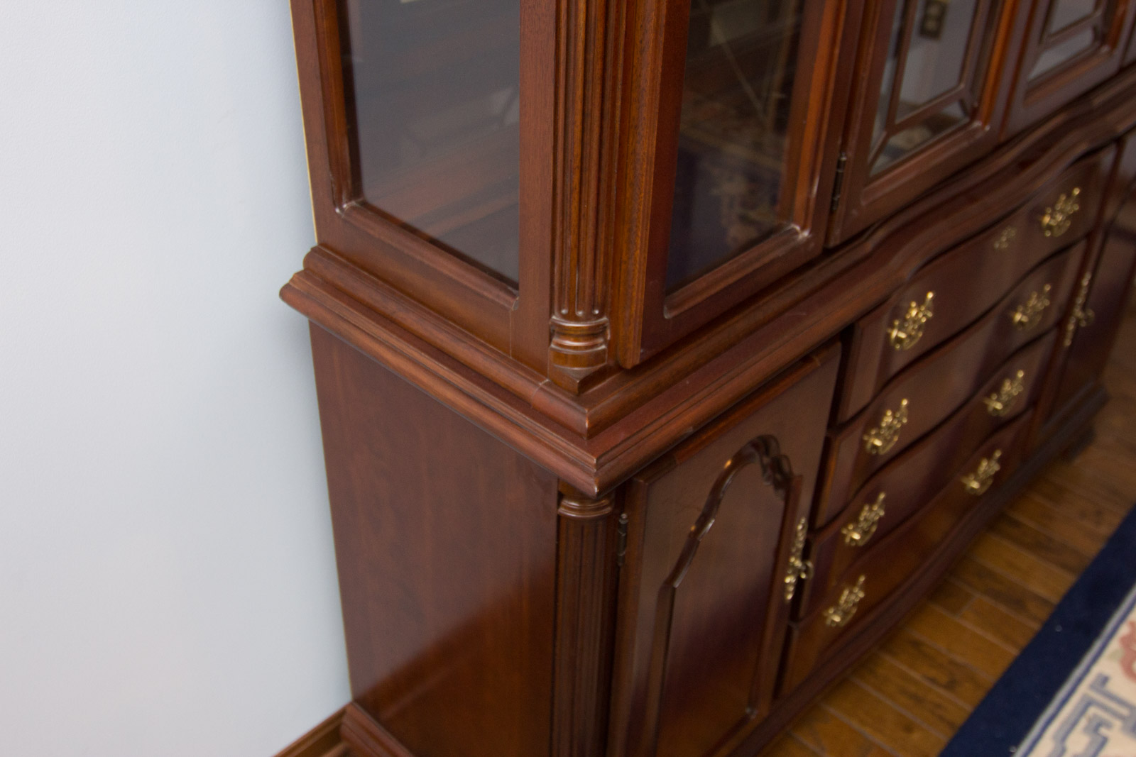 Lexington Furniture China Cabinet