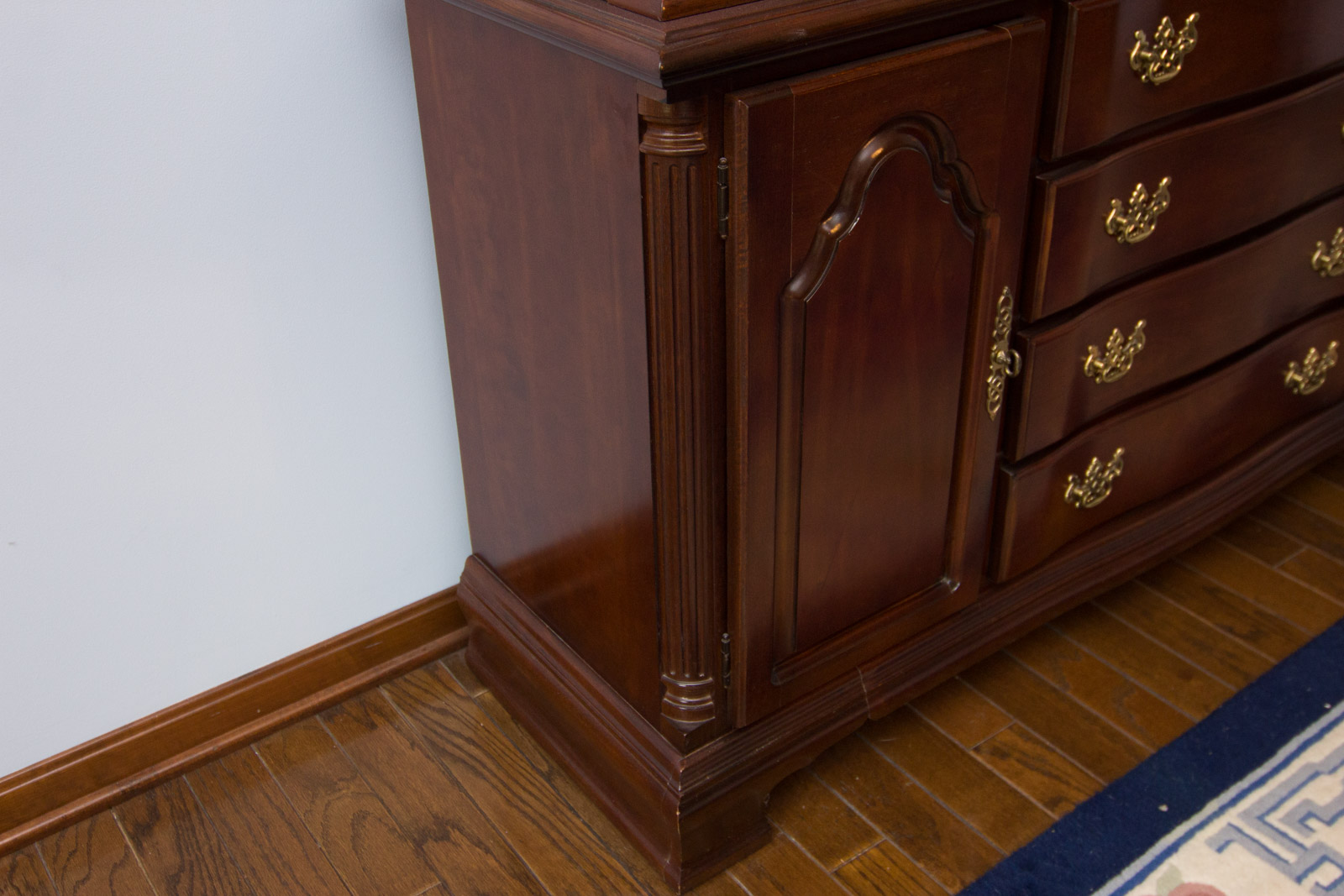 Lexington Furniture China Cabinet