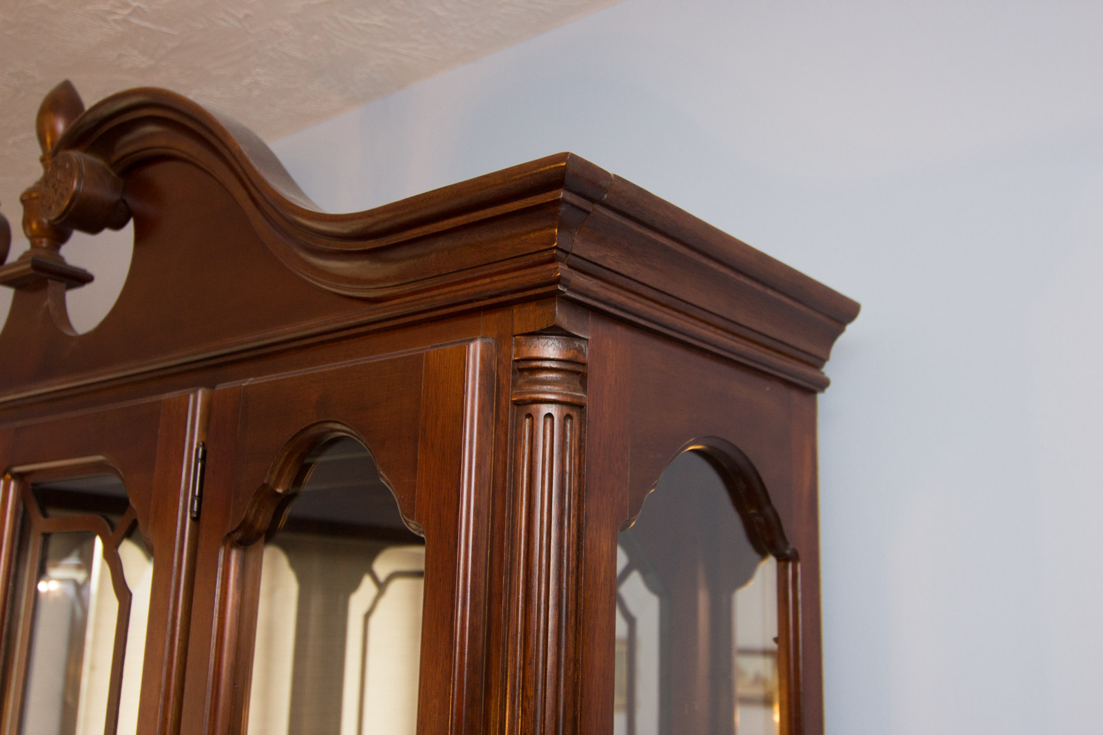 Lexington Furniture China Cabinet