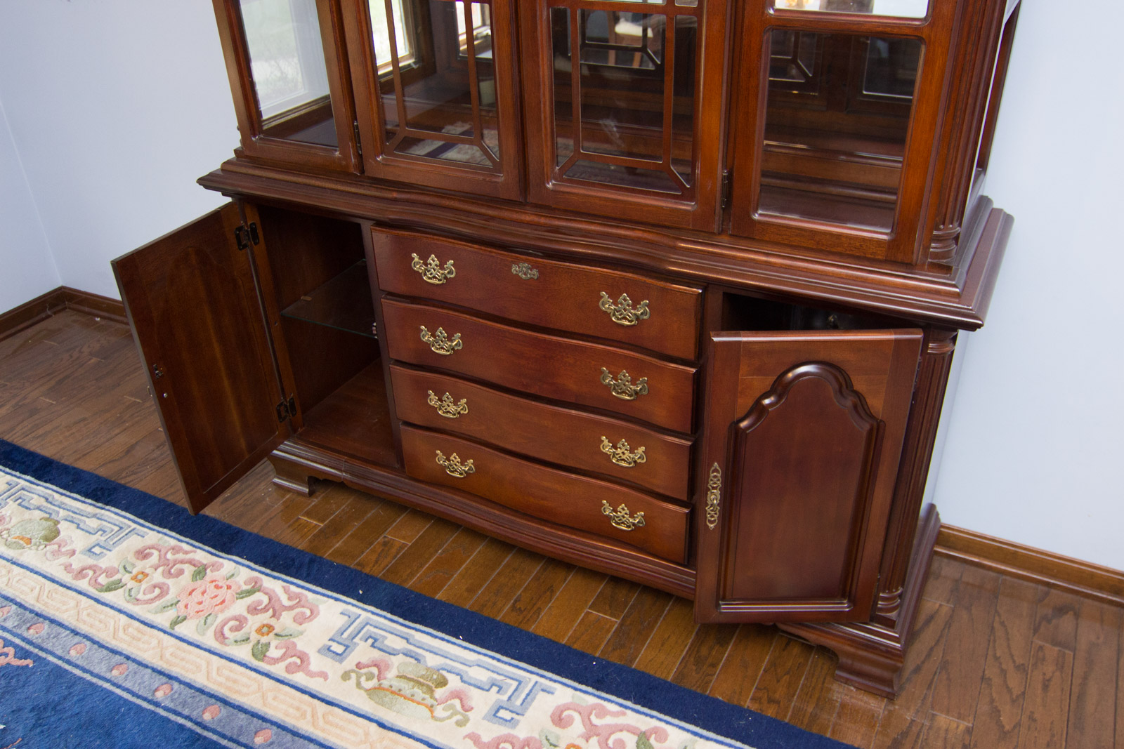 Lexington Furniture China Cabinet
