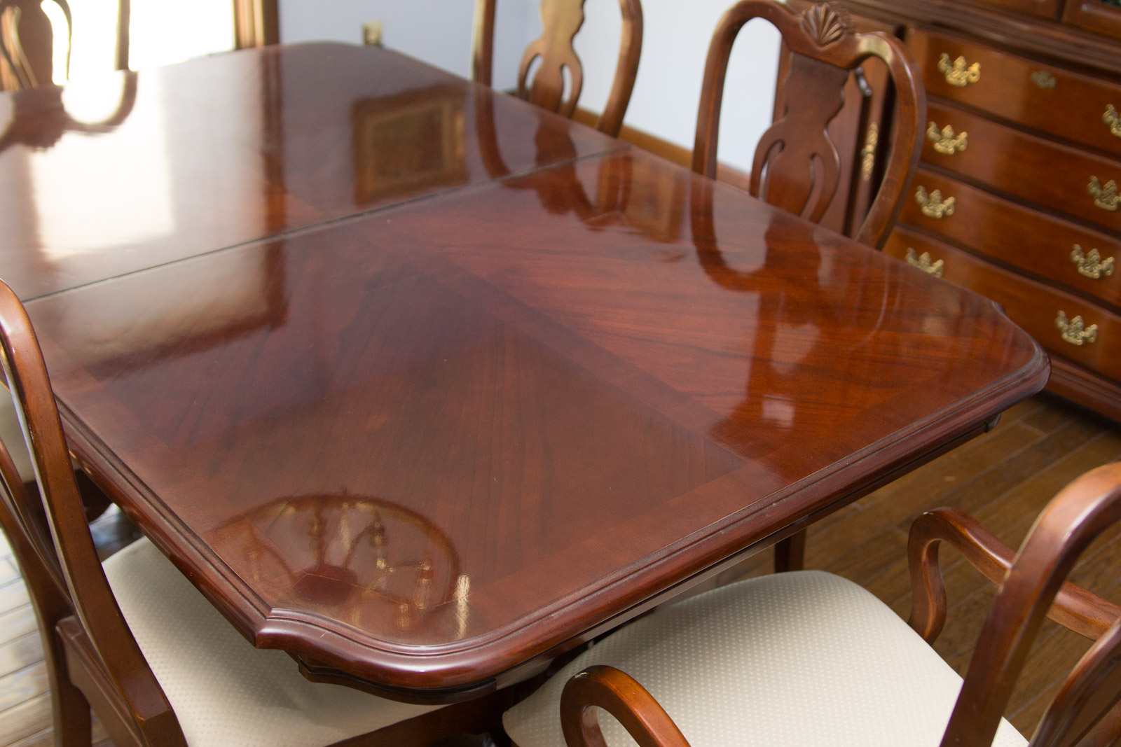 Dixie Furniture Company Queen Anne Style Dining Table and Chairs