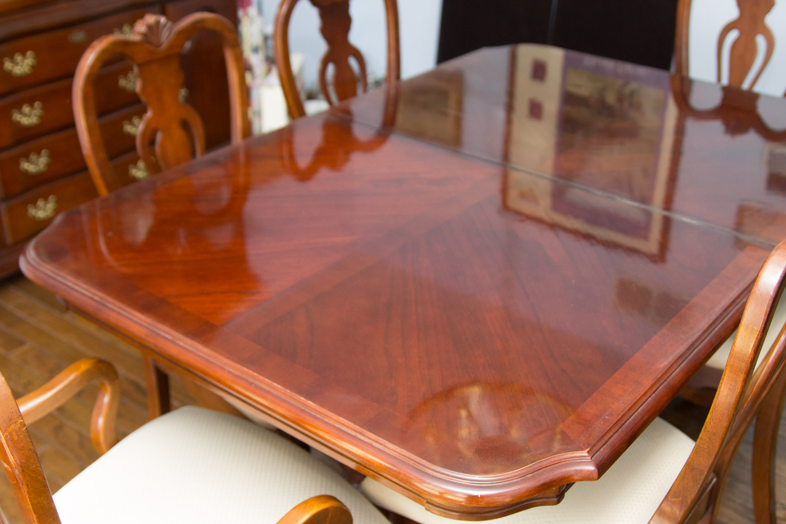 Dixie Furniture Company Queen Anne Style Dining Table and Chairs