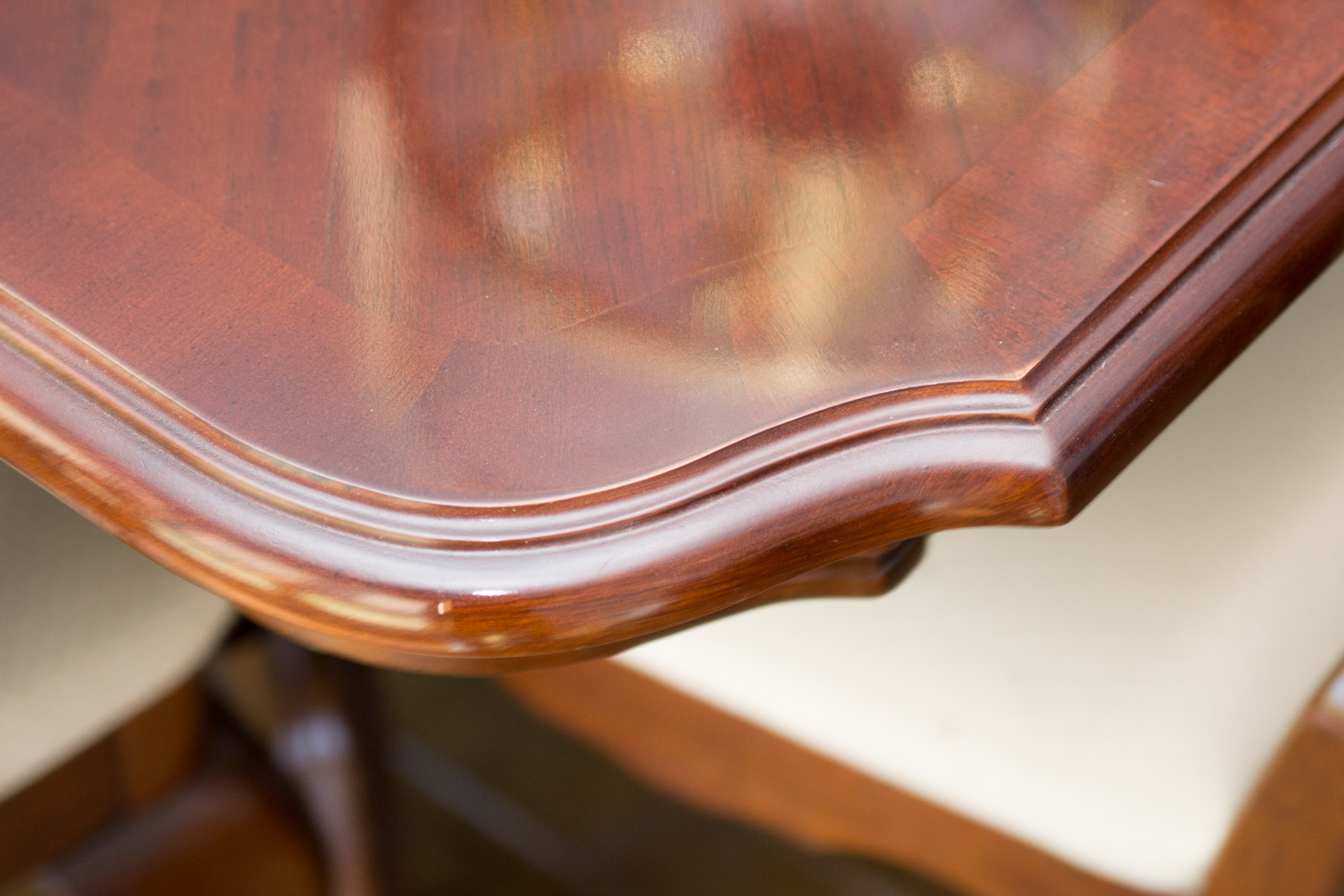 Dixie Furniture Company Queen Anne Style Dining Table and Chairs