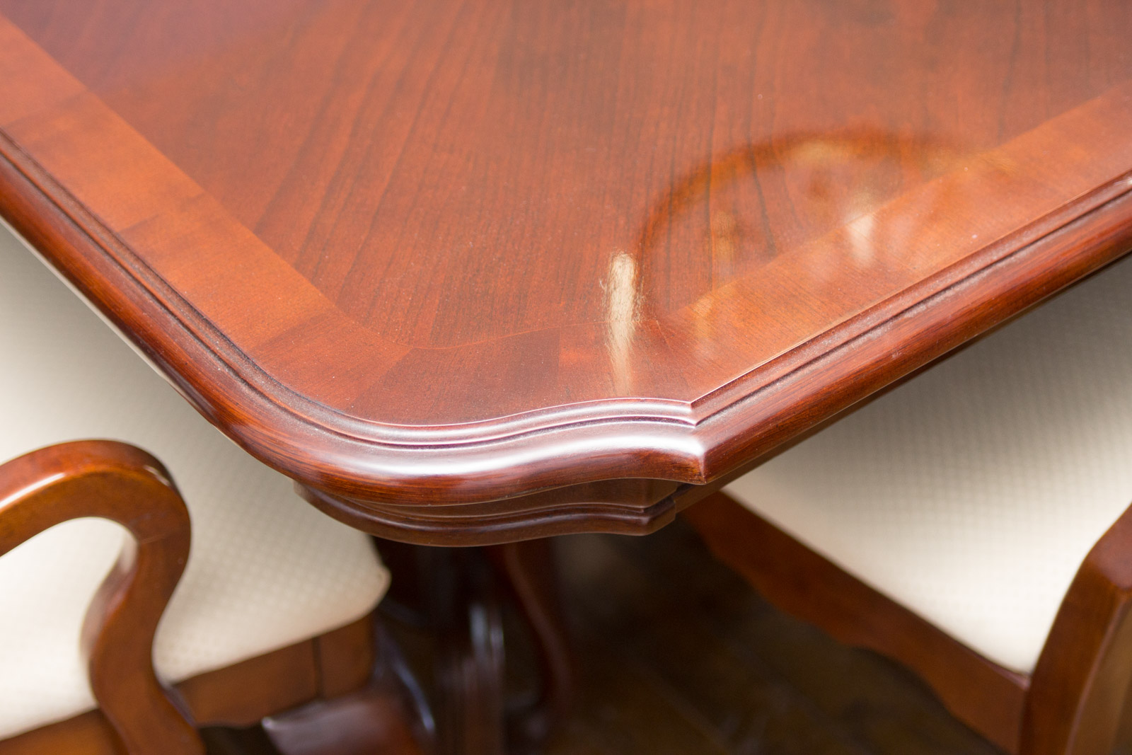 Dixie Furniture Company Queen Anne Style Dining Table and Chairs