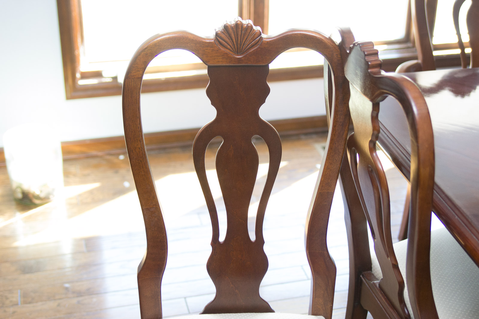 Dixie Furniture Company Queen Anne Style Dining Table and Chairs