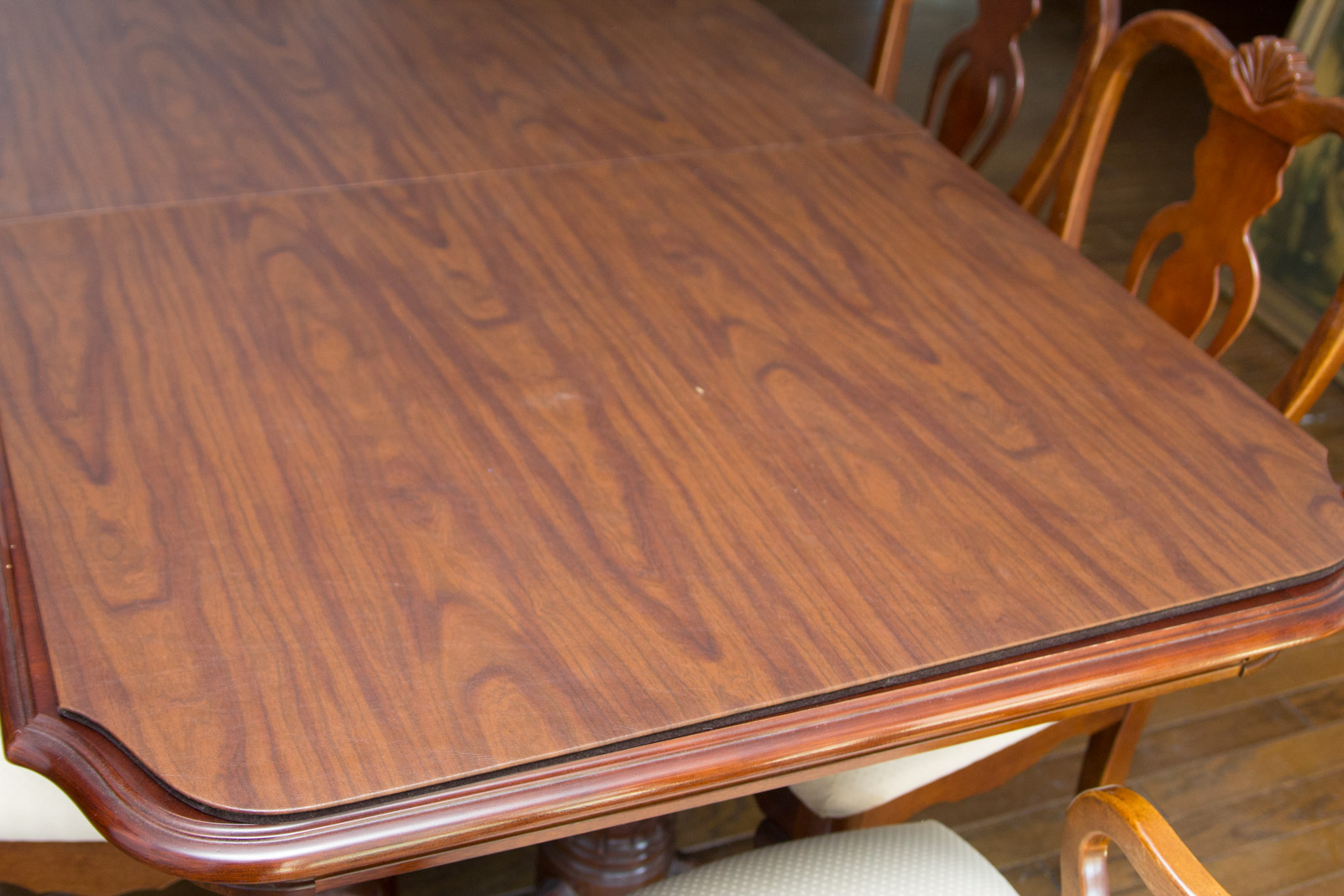 Dixie Furniture Company Queen Anne Style Dining Table and Chairs