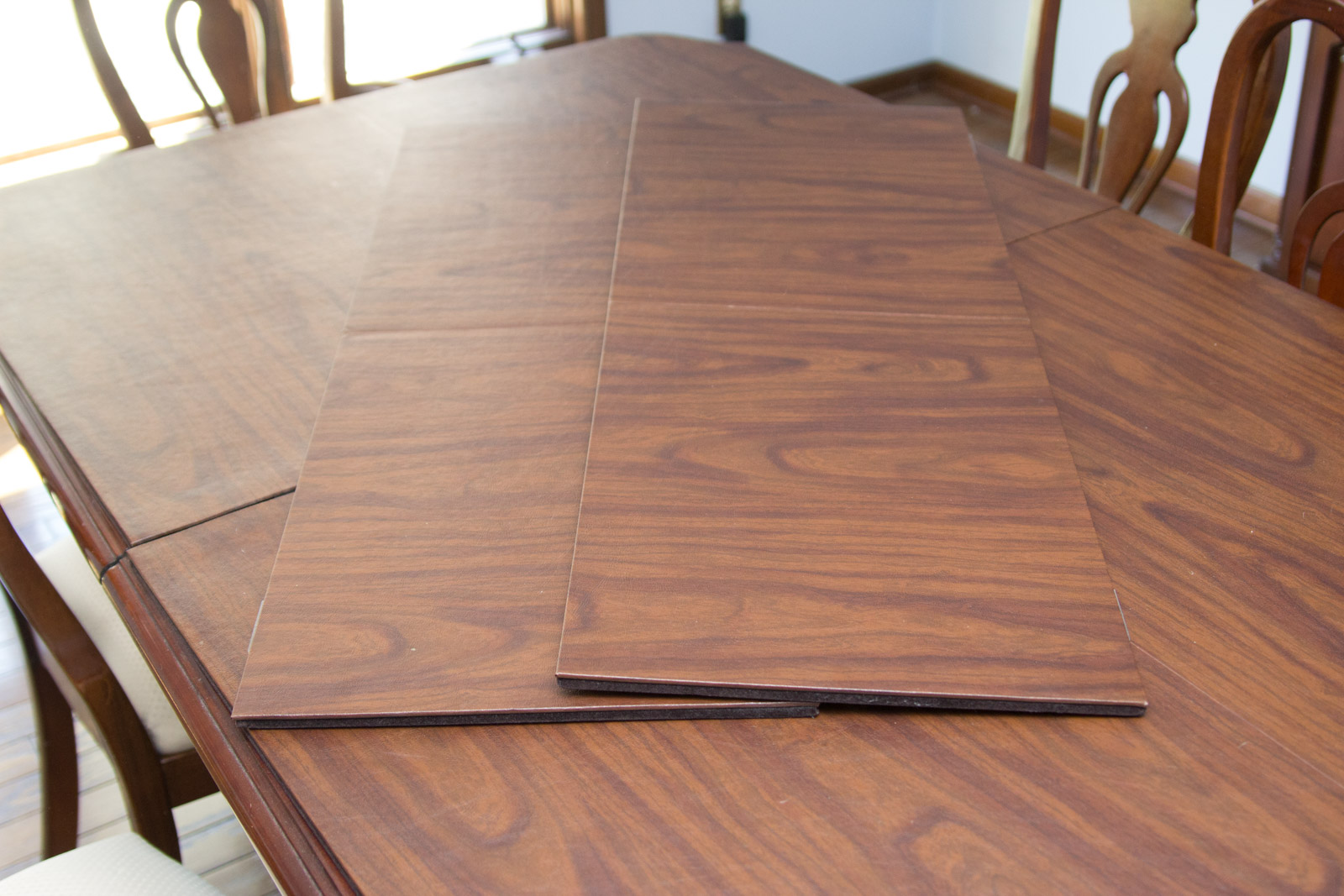 Dixie Furniture Company Queen Anne Style Dining Table and Chairs