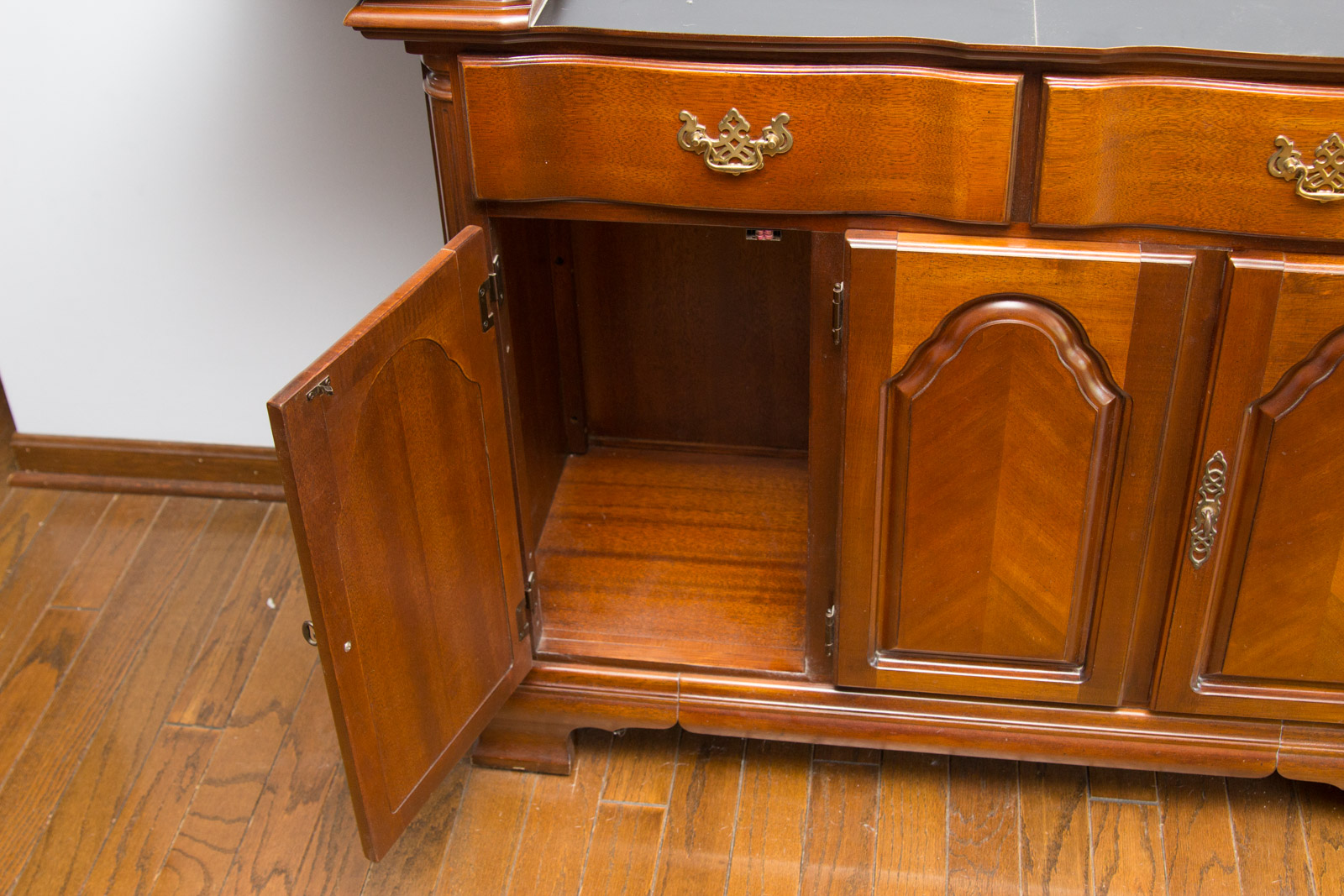 Lexington Furniture Buffet