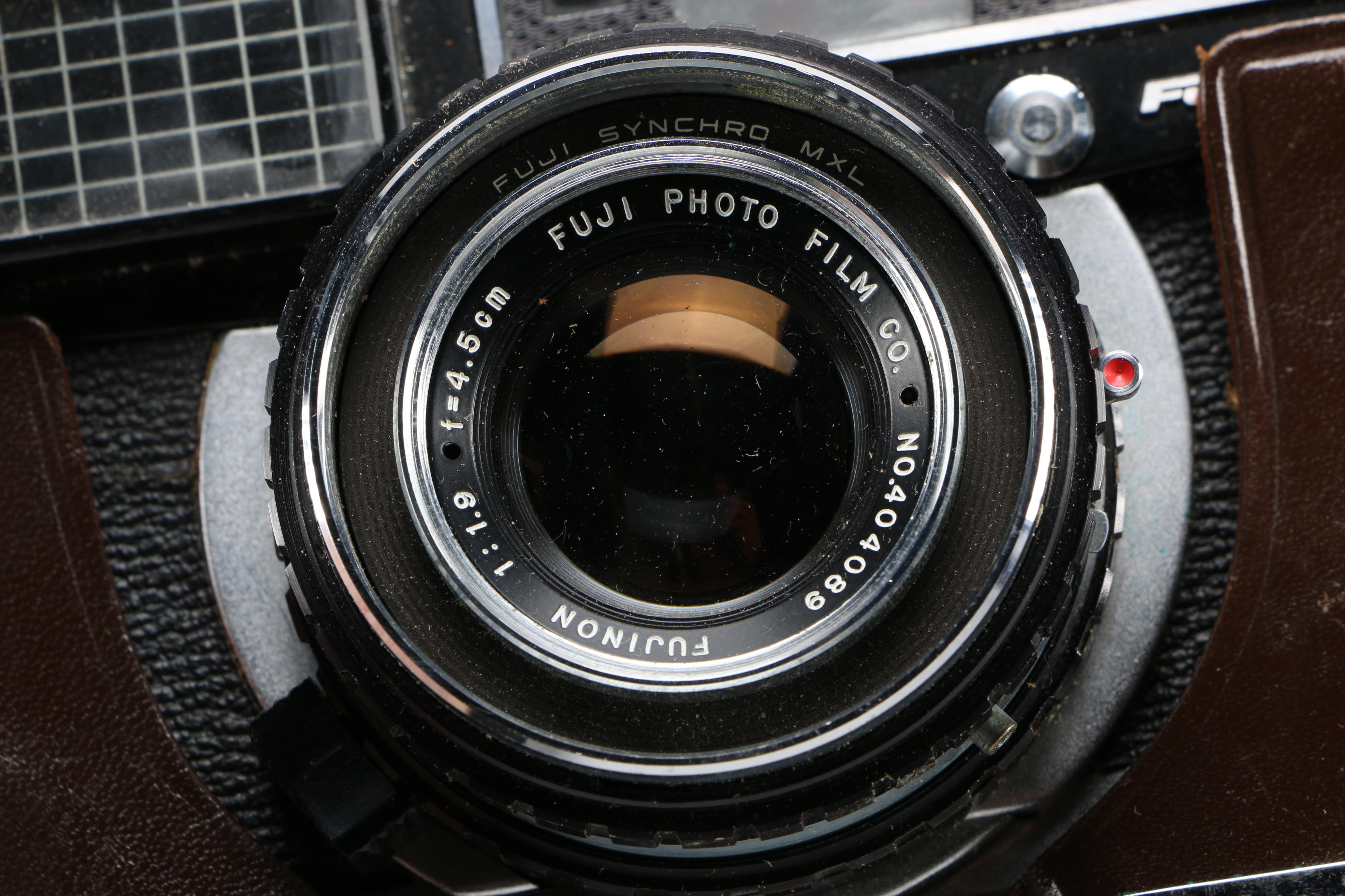 Circa 1960s Fujica 35-EE 35mm Camera