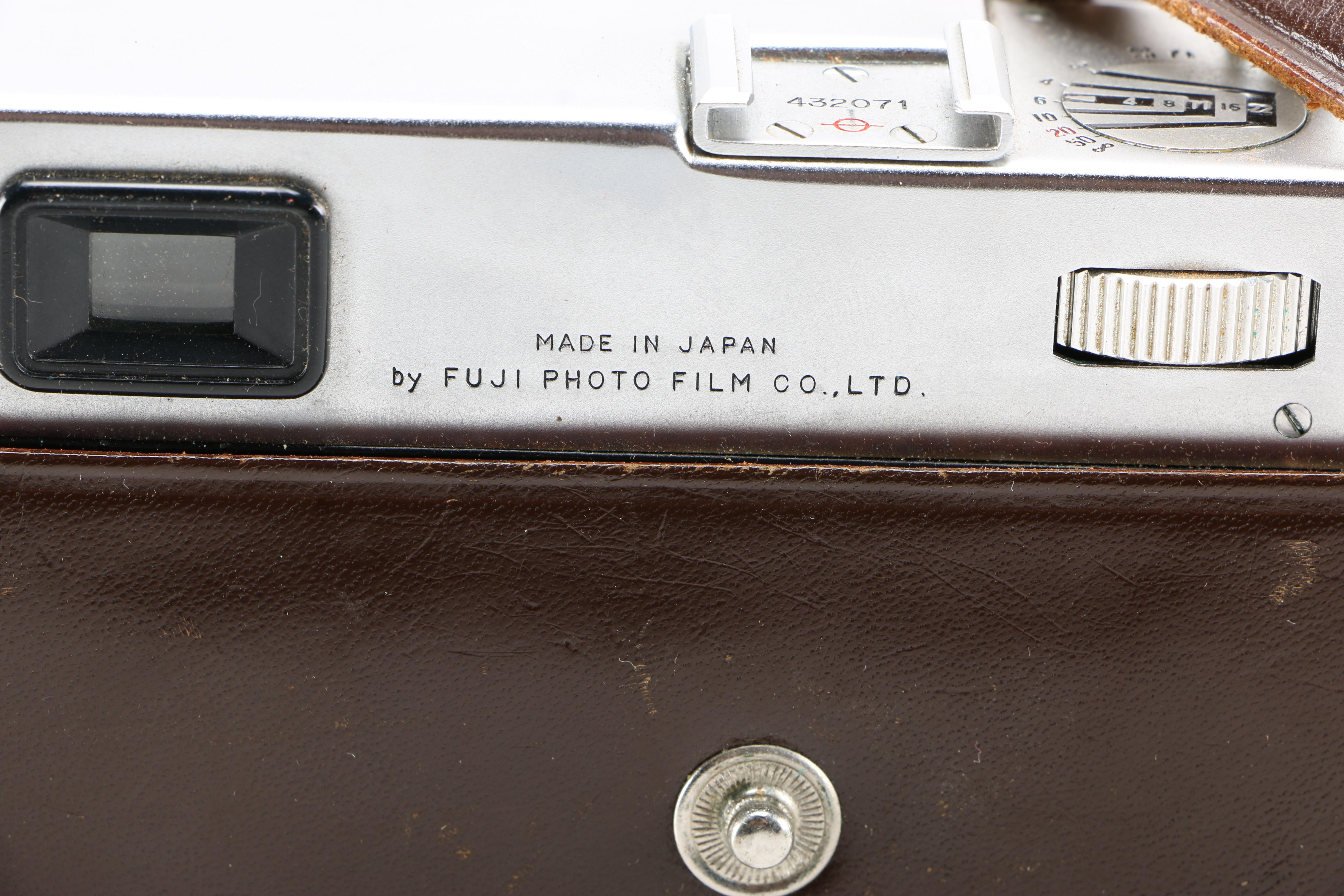 Circa 1960s Fujica 35-EE 35mm Camera