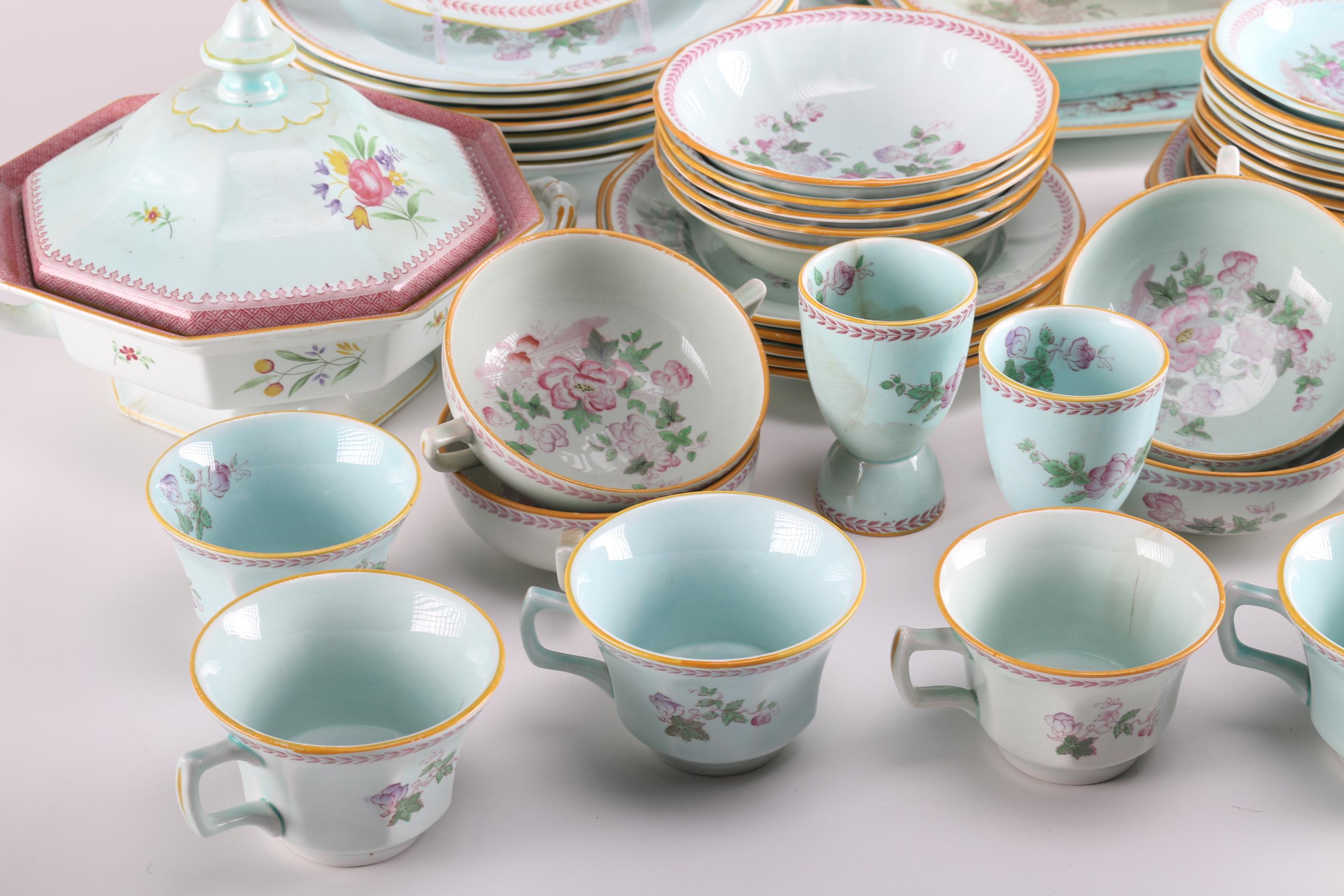 Adams Calyx Ware "Metz" Set