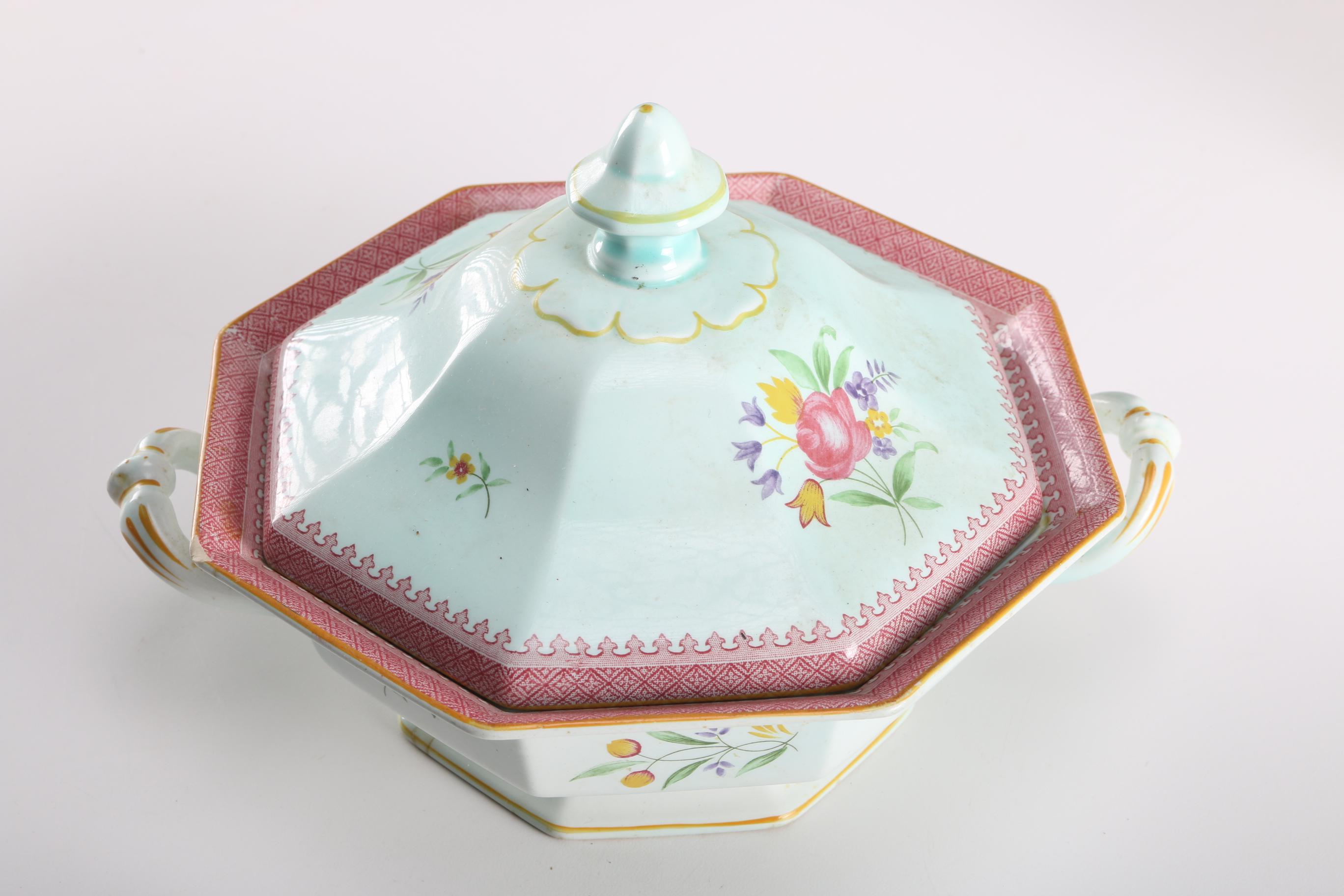 Adams Calyx Ware "Metz" Set