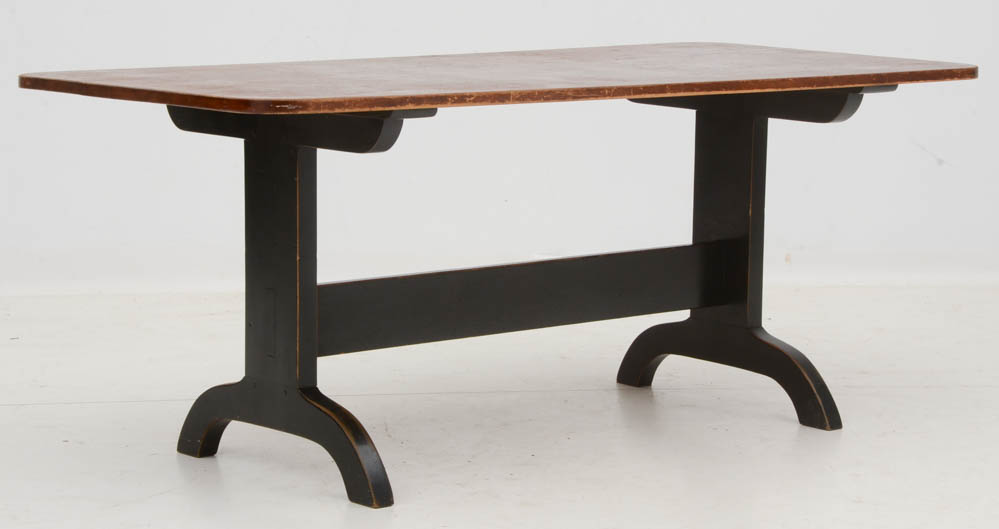 Shaker Style Trestle Dining Table