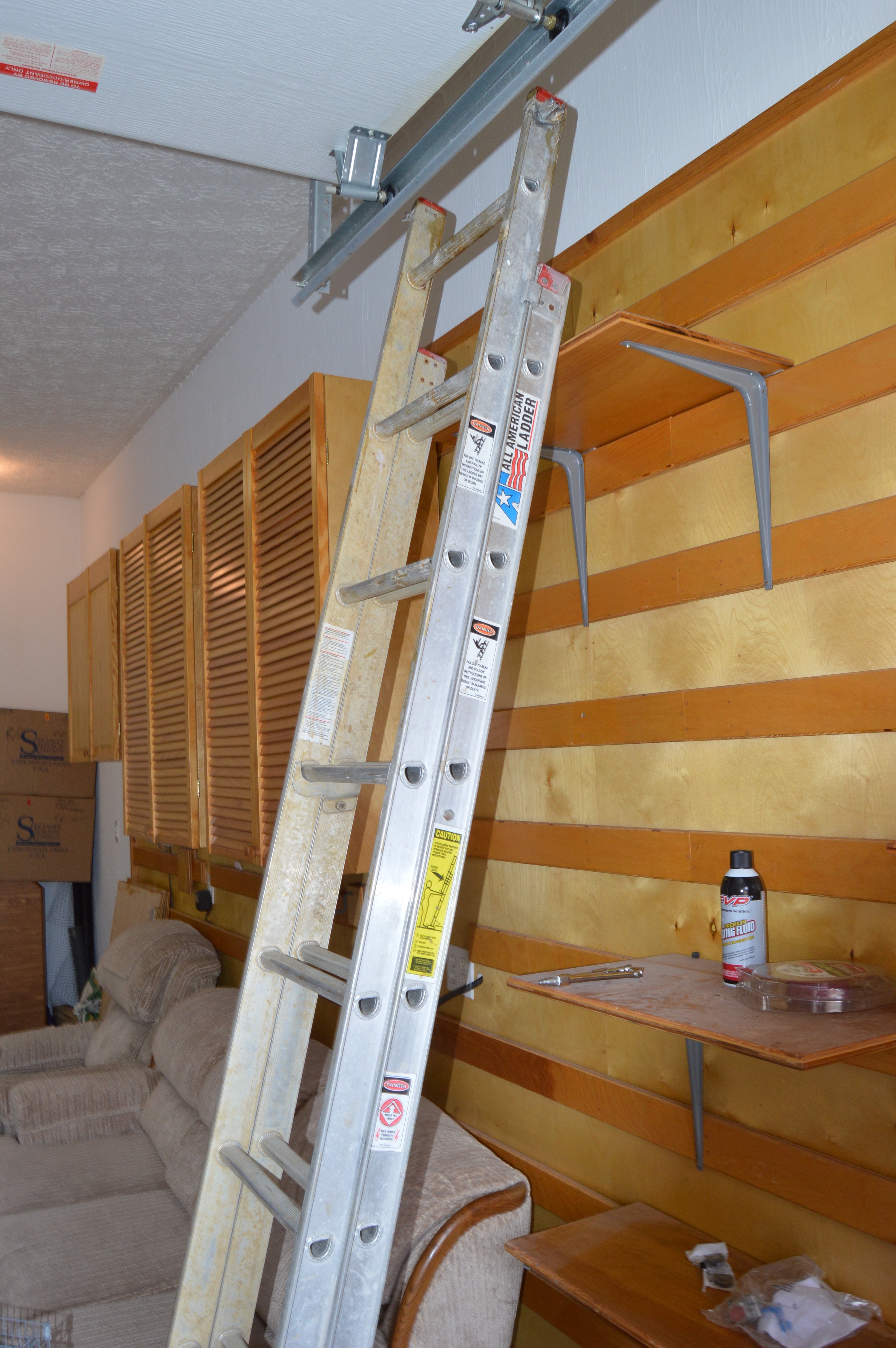 16' Extension Ladder, Vintage Kerosene Heater and Animal Traps