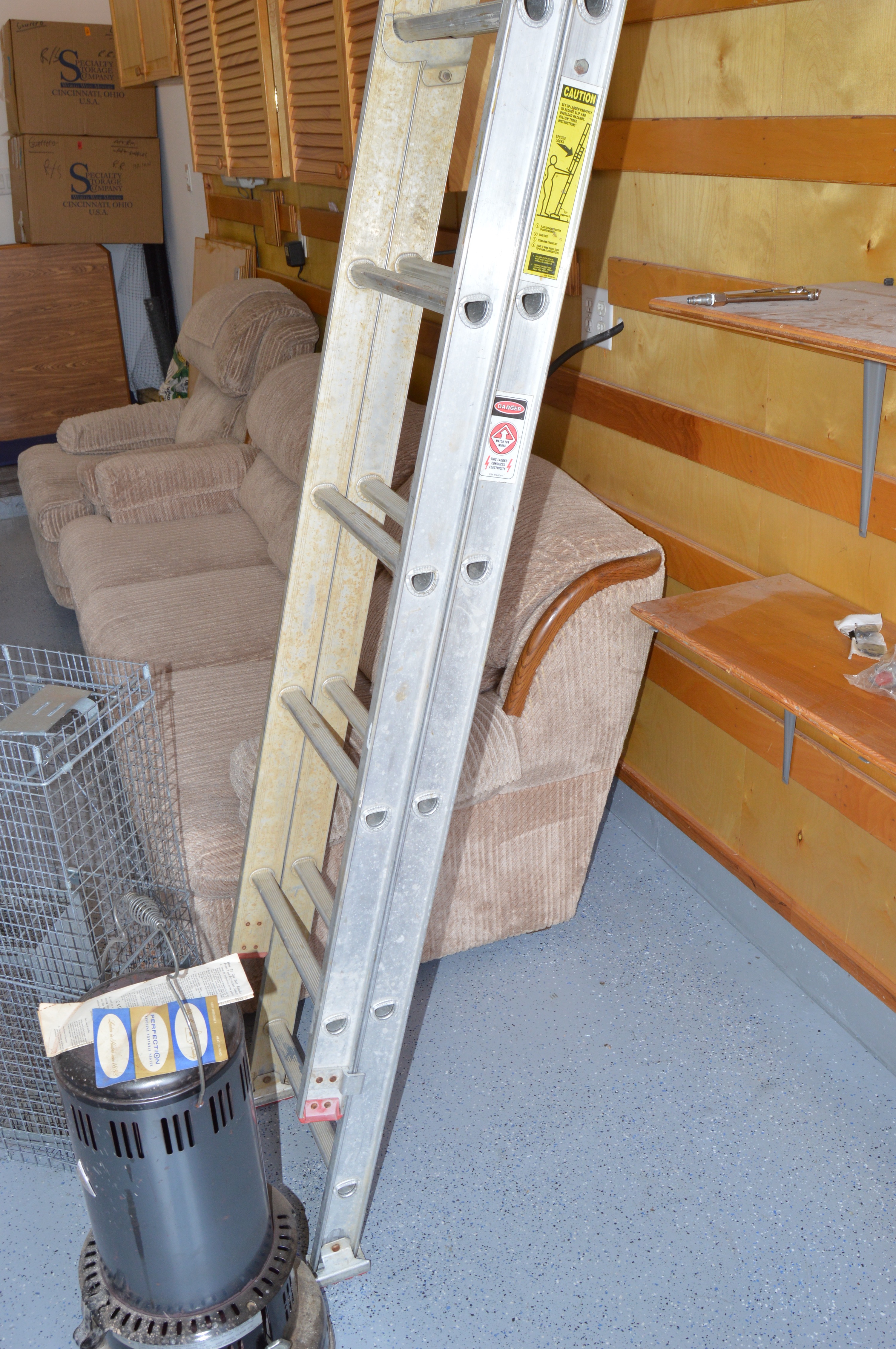 16' Extension Ladder, Vintage Kerosene Heater and Animal Traps