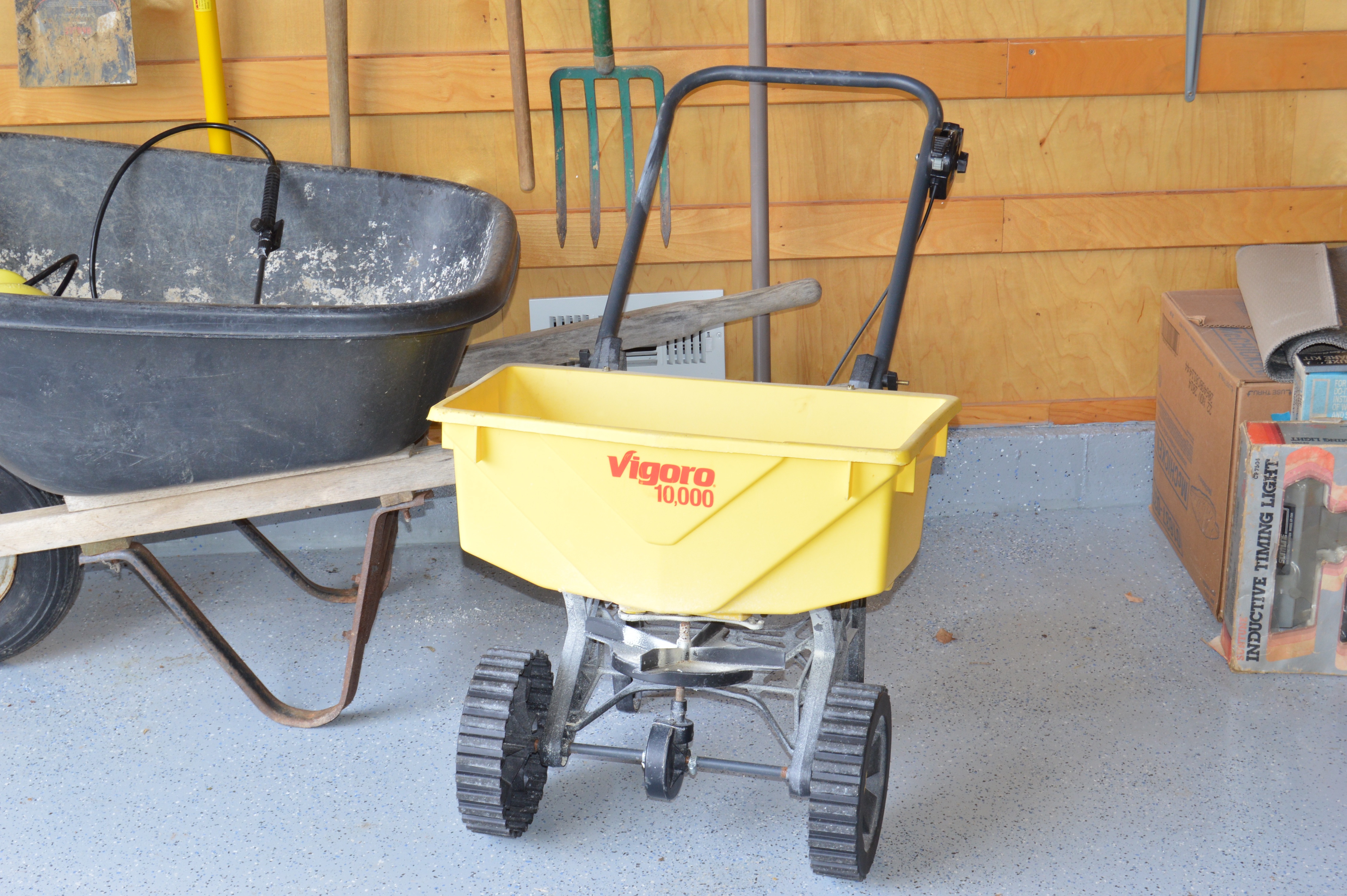 Landscaping Power Tools and Supplies