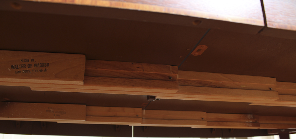 Walter of Wabash Wooden Dining Table