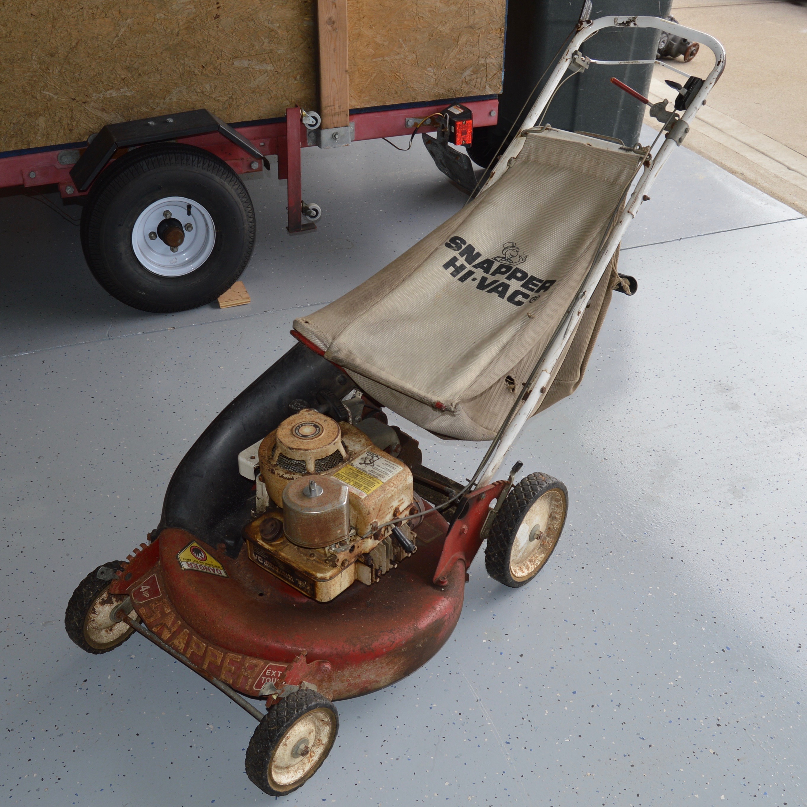Snapper "Hi-Vac" Lawn Mower