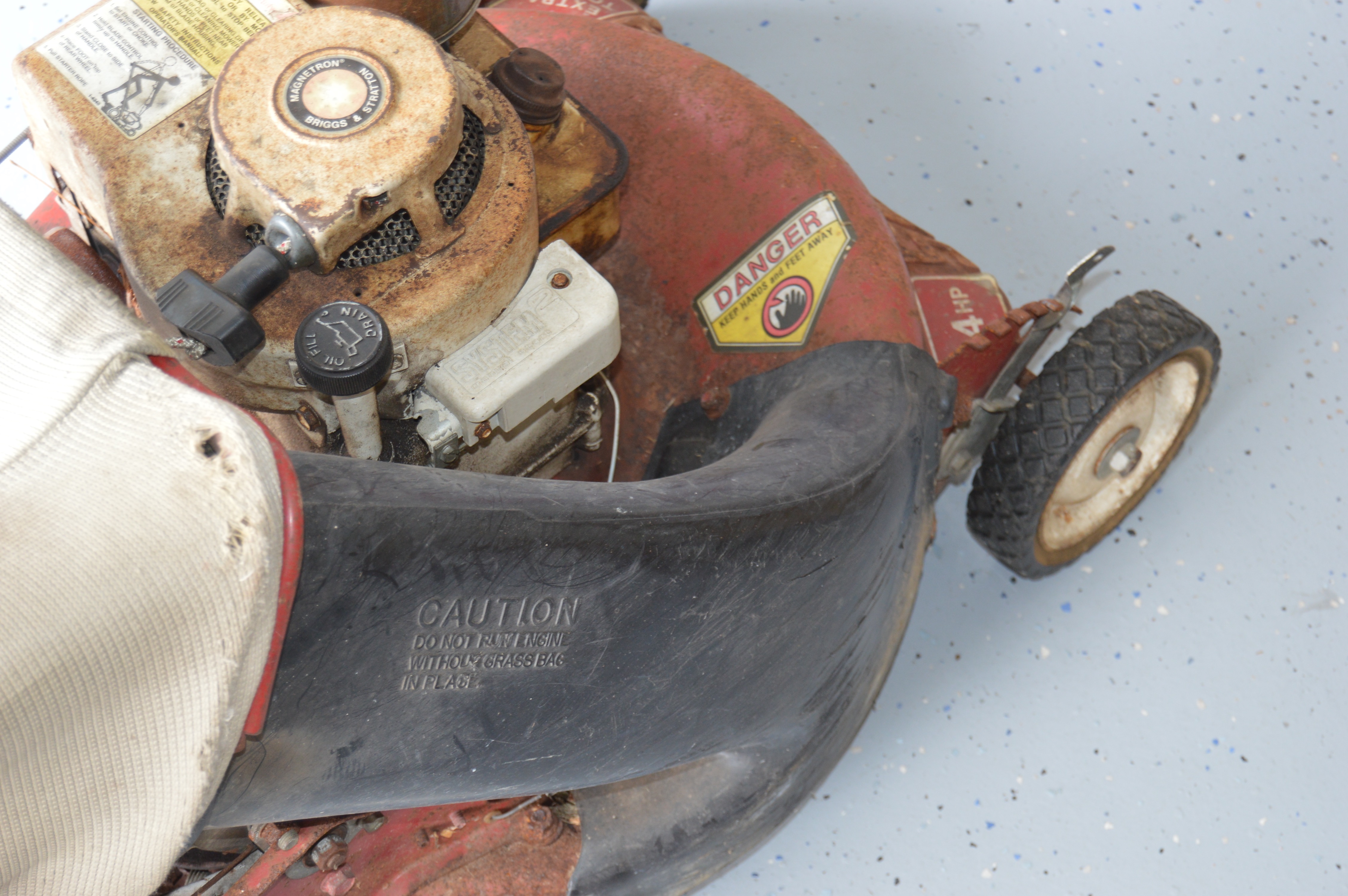 Snapper "Hi-Vac" Lawn Mower