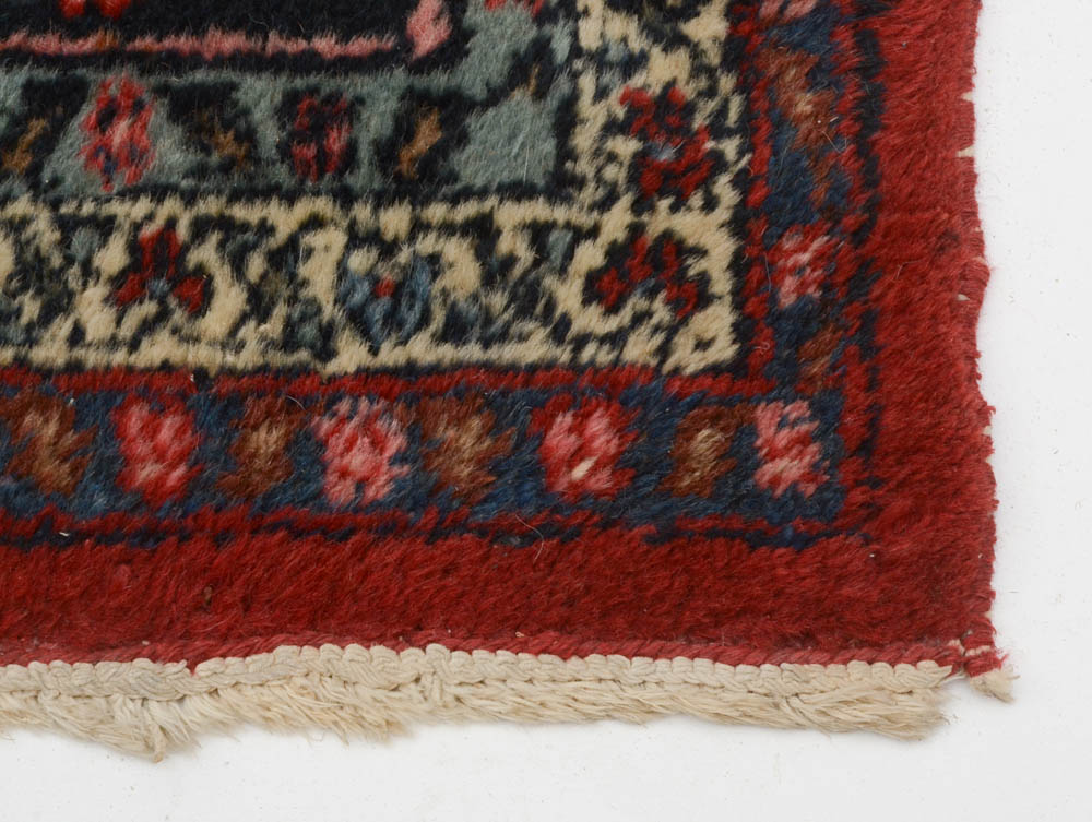 Hand Woven Persian Style Wool Area Rug