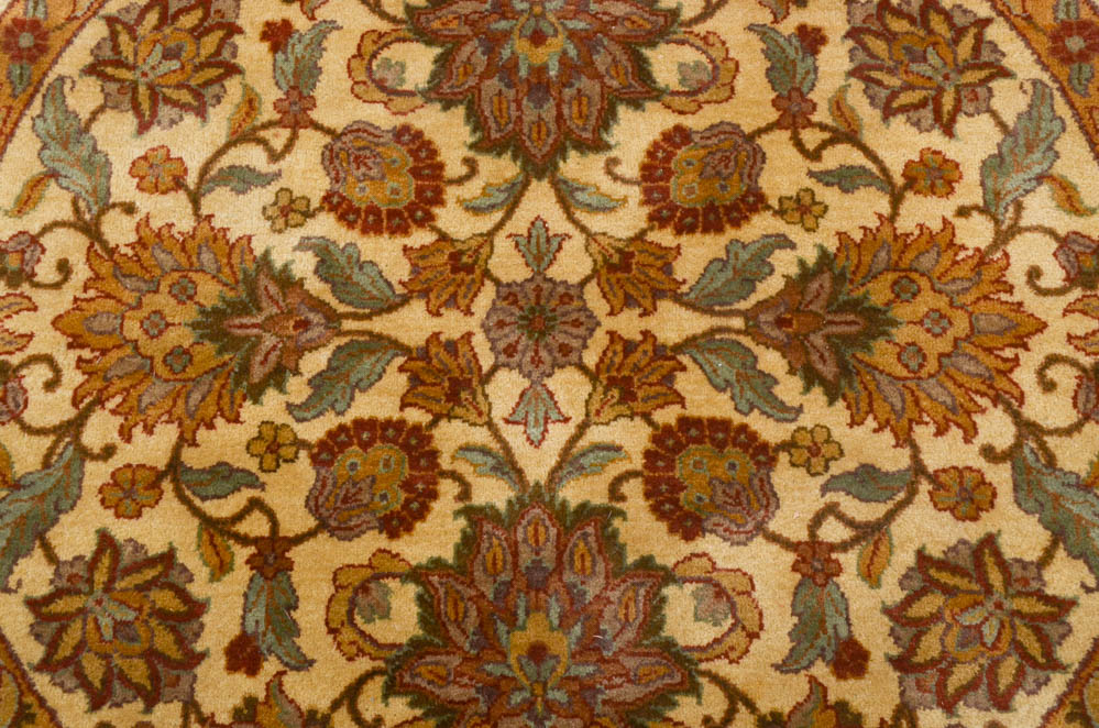 Persian-Inspired Round Wool Accent Rugs