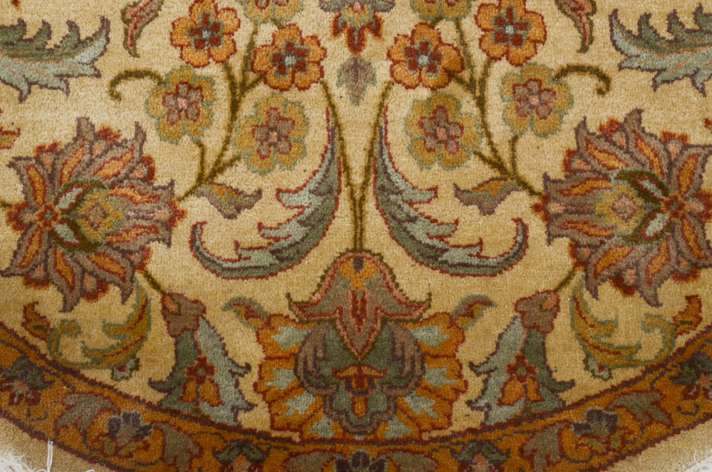 Persian-Inspired Round Wool Accent Rugs