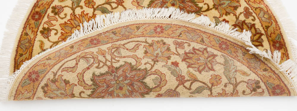 Persian-Inspired Round Wool Accent Rugs