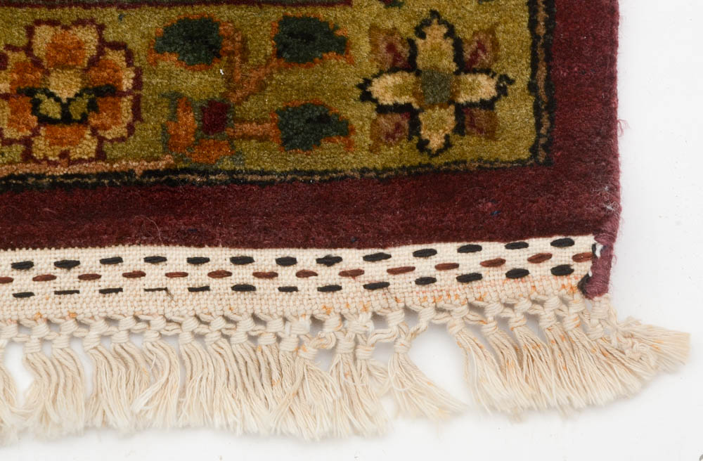 Power Loomed Persian Style Wool Area Rug