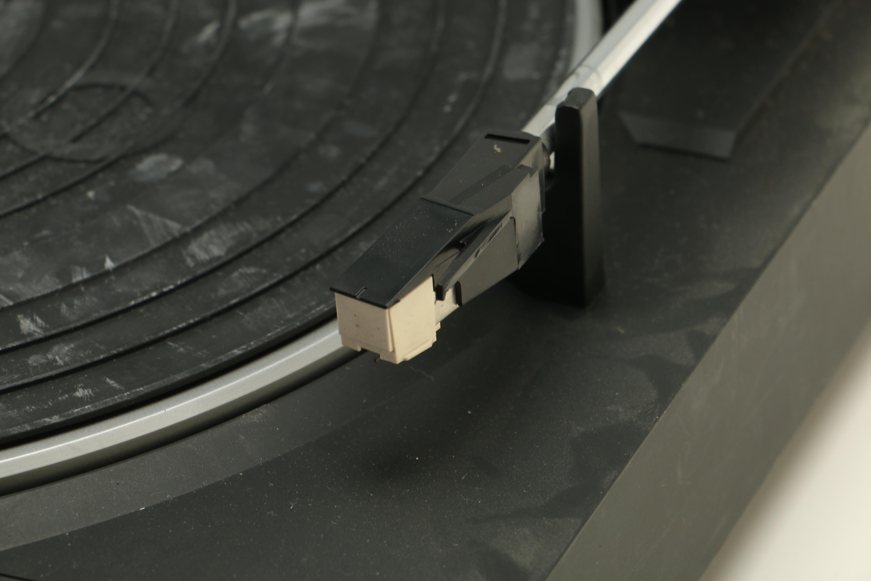 Aiwa Stereo Turntable