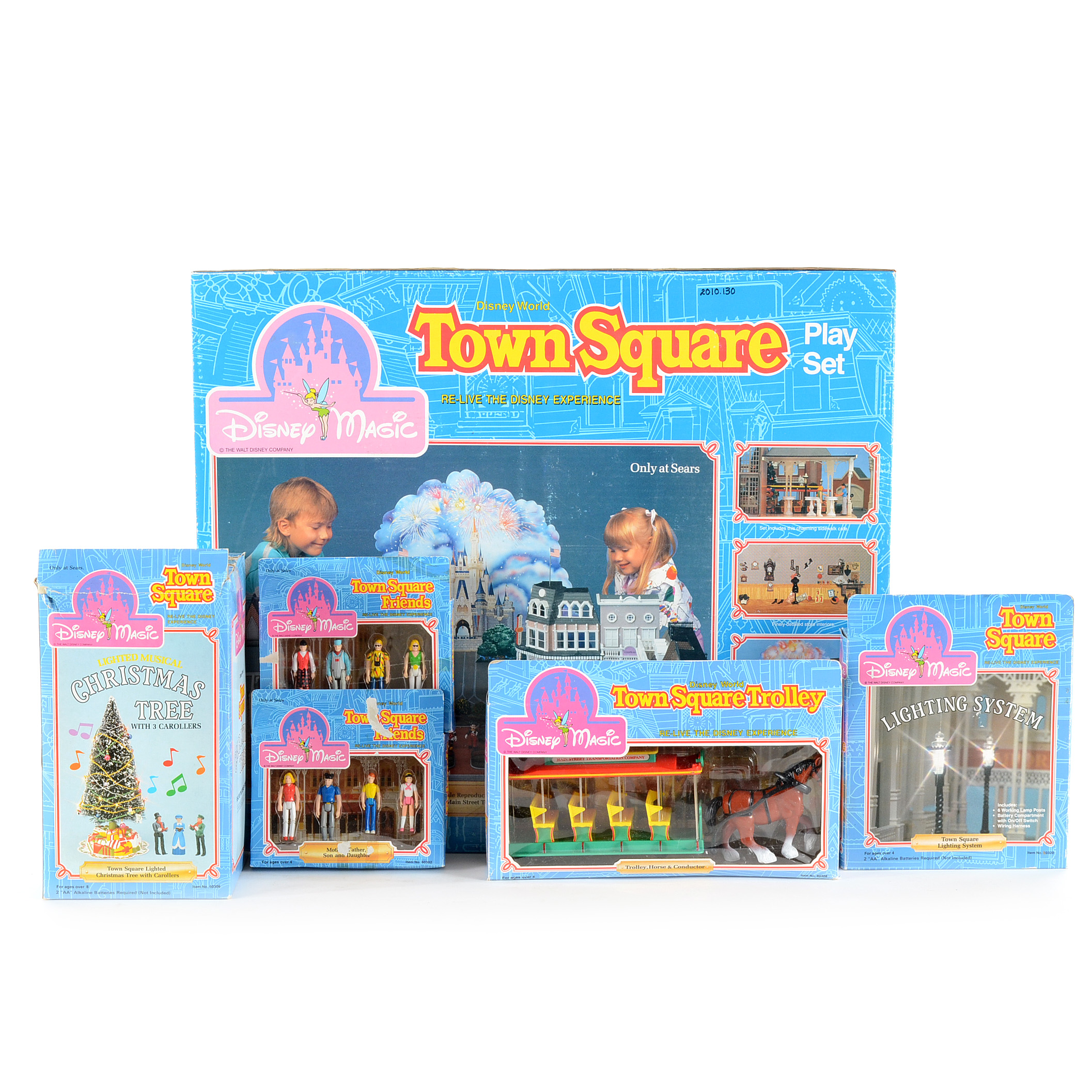 1988 Disney Magic Town Square Playset With Christmas Tree and Lighting System