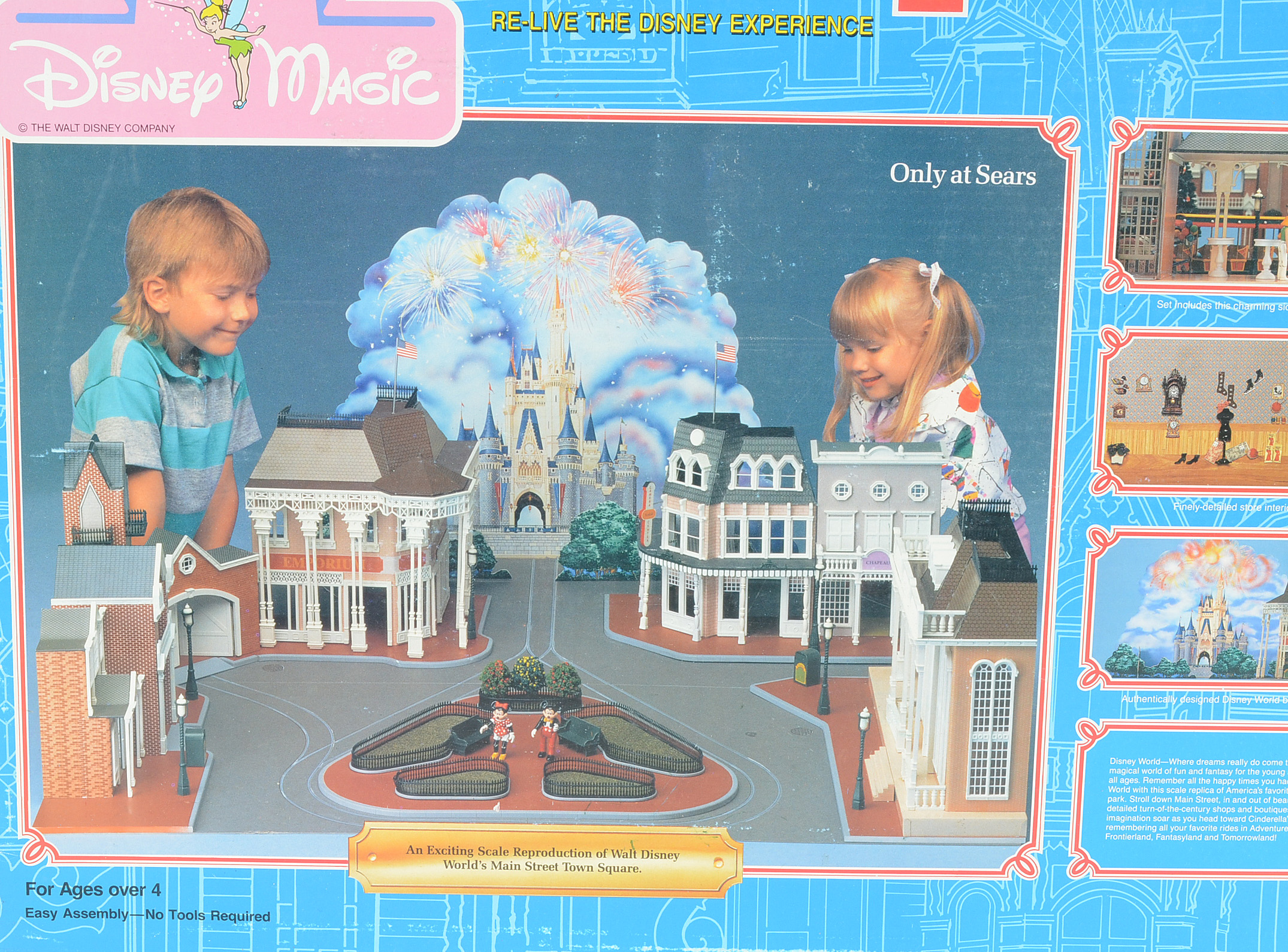 1988 Disney Magic Town Square Playset With Christmas Tree and Lighting System