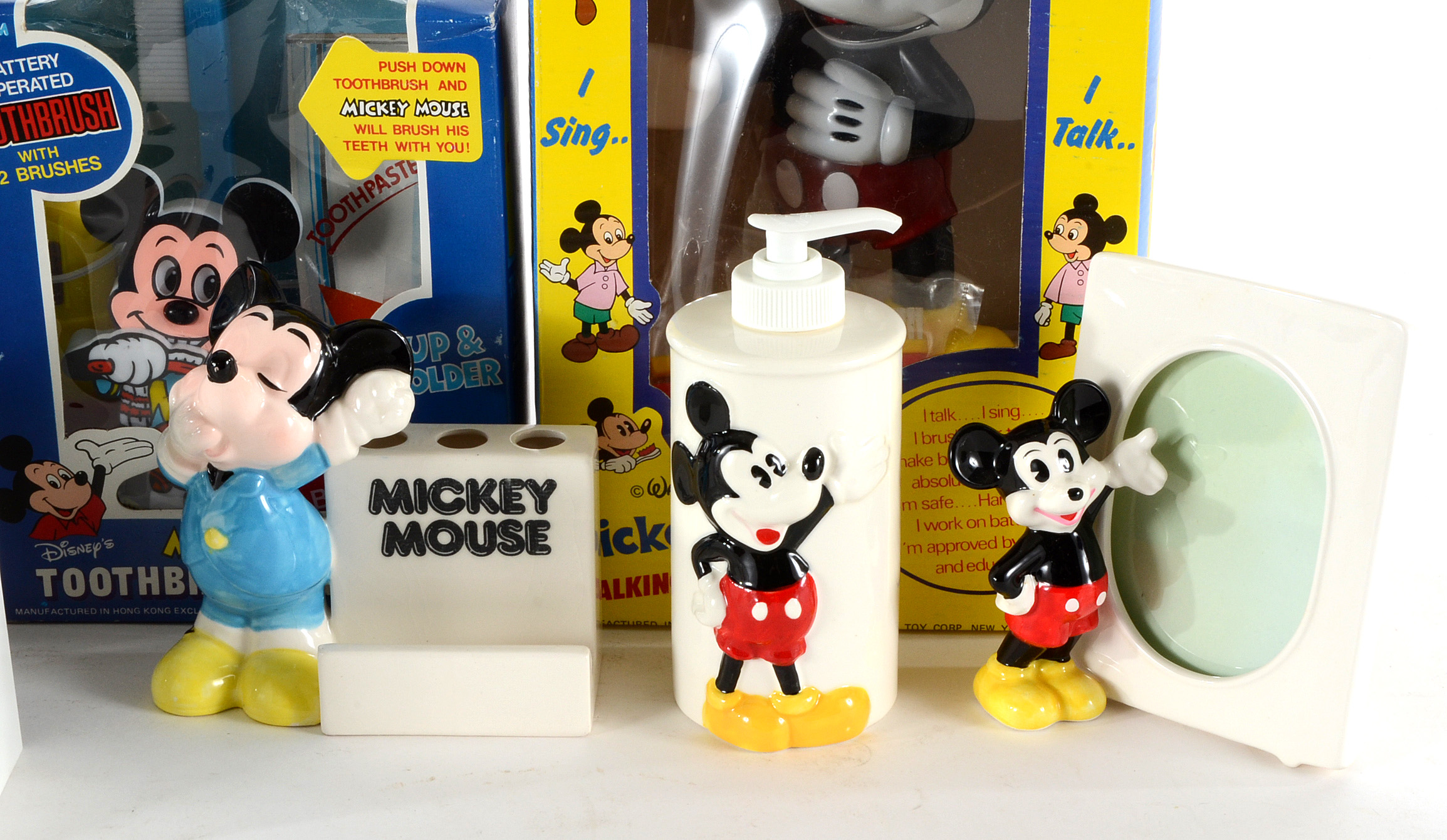 Mickey Mouse Bed and Bath Décor