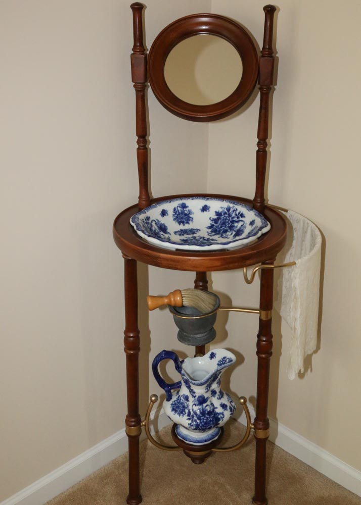 Vintage Wash Basin Stand