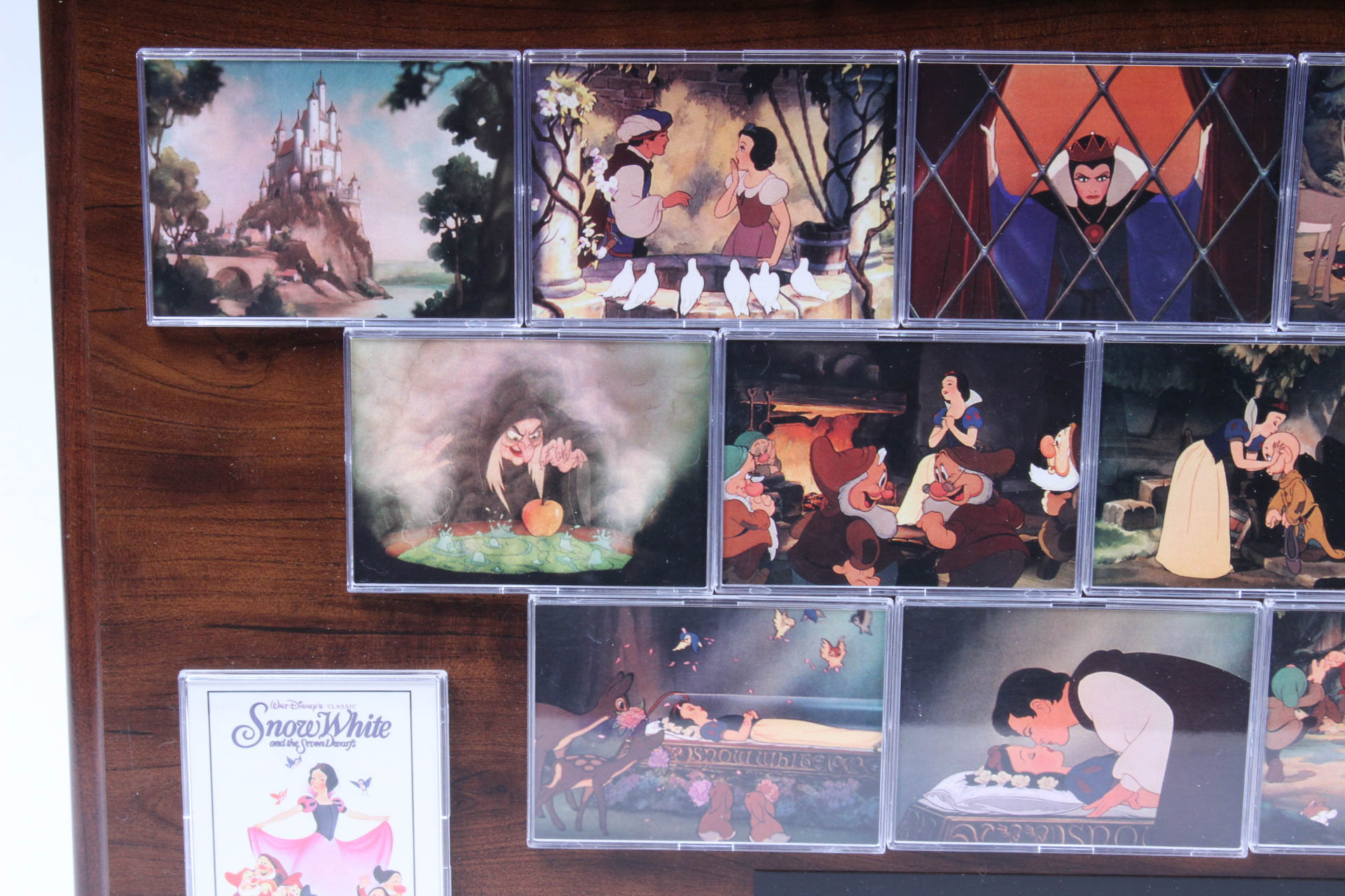Vintage Walt Disney's Snow White Collector's Cards Plaque