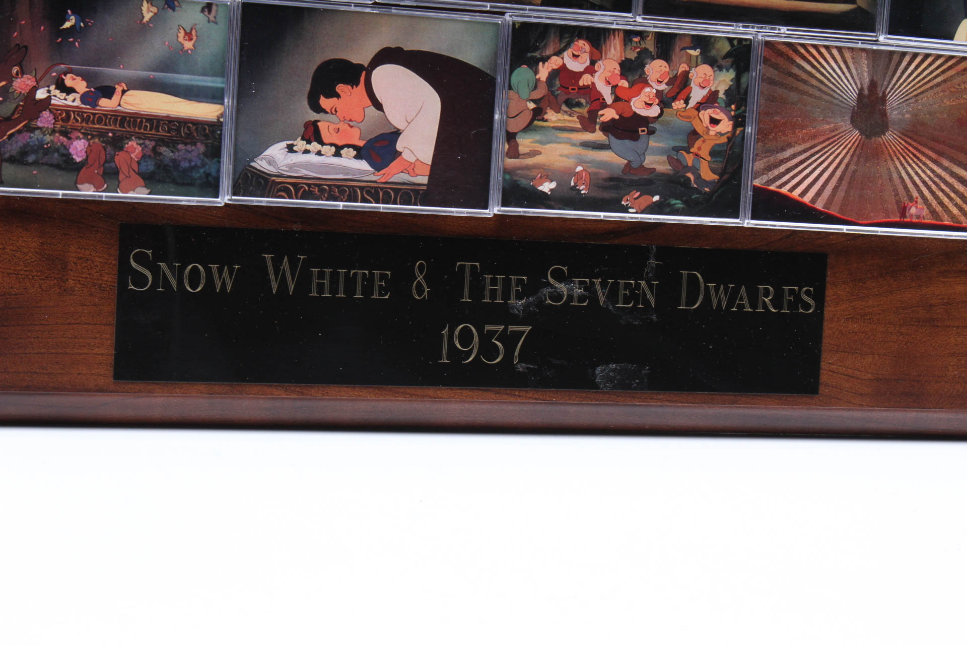 Vintage Walt Disney's Snow White Collector's Cards Plaque