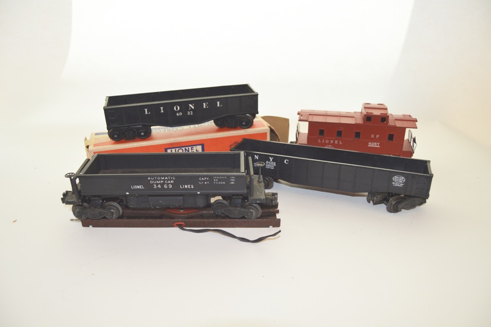 Four Vintage Lionel Train Cars