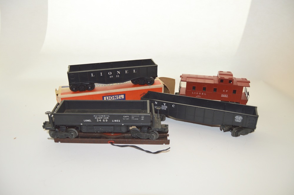 Four Vintage Lionel Train Cars