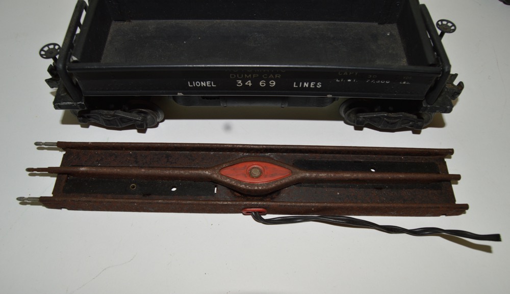 Four Vintage Lionel Train Cars