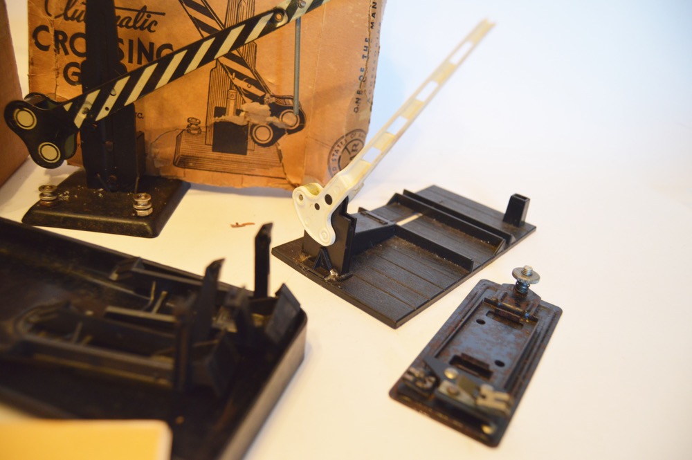 Lionel Train Set  Accessories