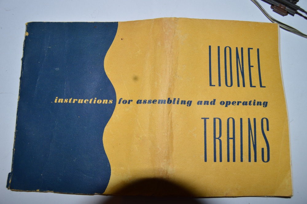 Lionel Train Set  Accessories