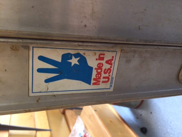 16' Extension Ladder, Vintage Kerosene Heater and Animal Traps