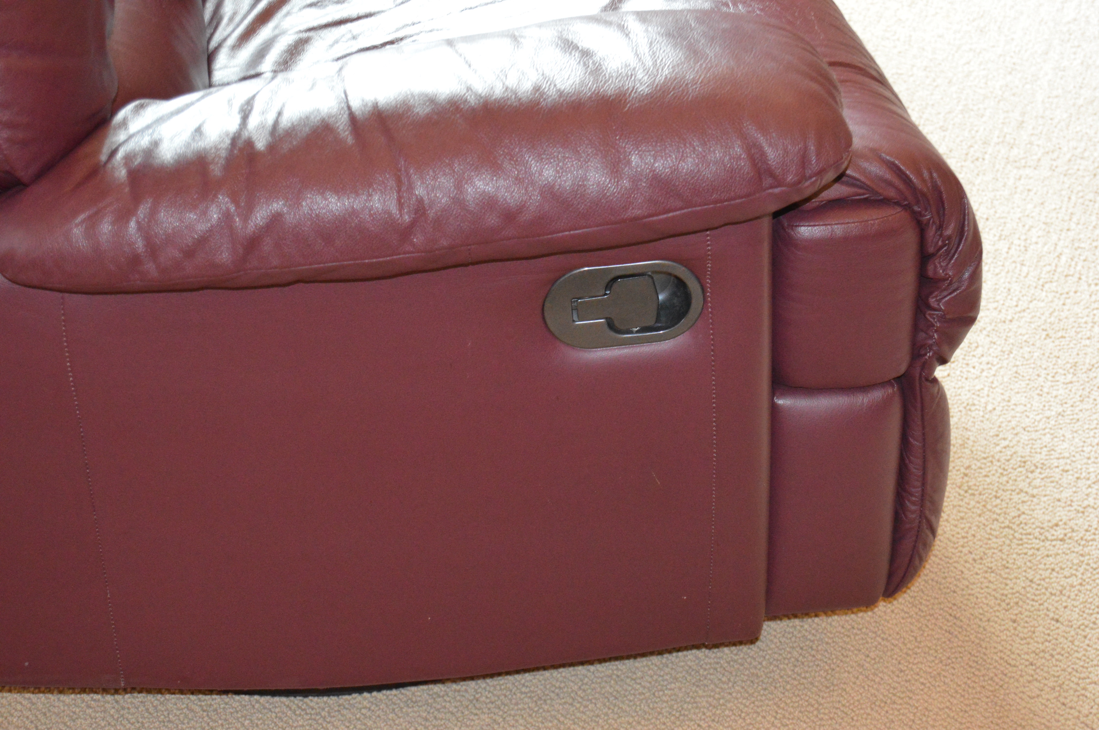 Italian Leather Loveseat and Recliner by Natuzzi