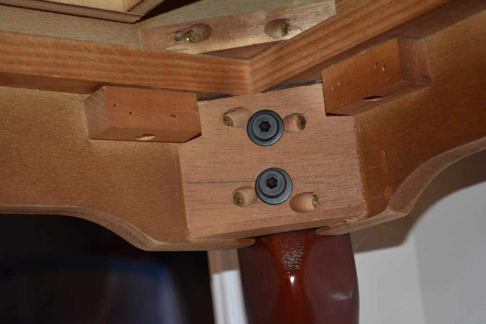 Contemporary Queen Anne-Style Vanity with Mirror and Stool